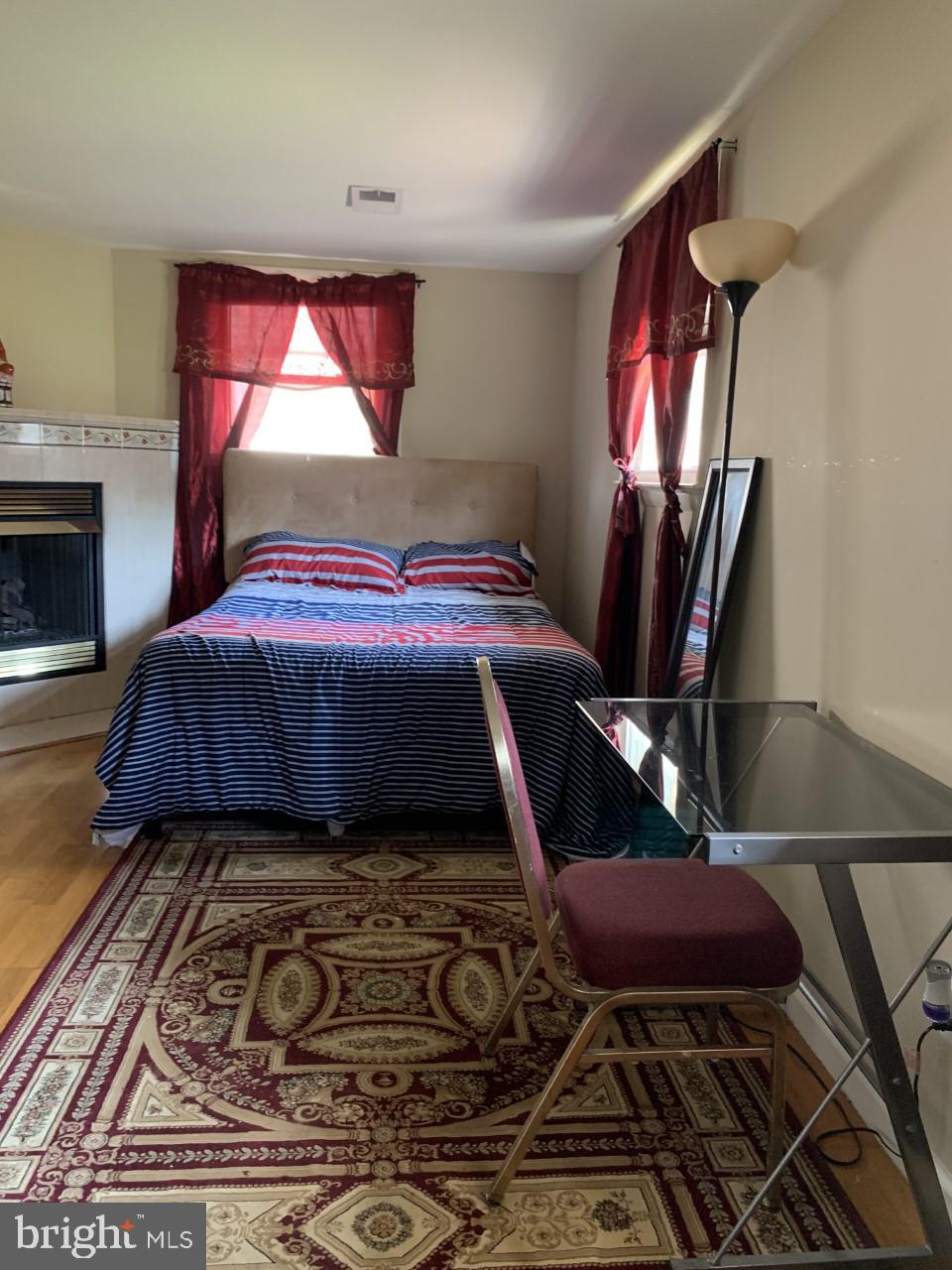 COUNTRY CLUB MANOR - Residential Lease