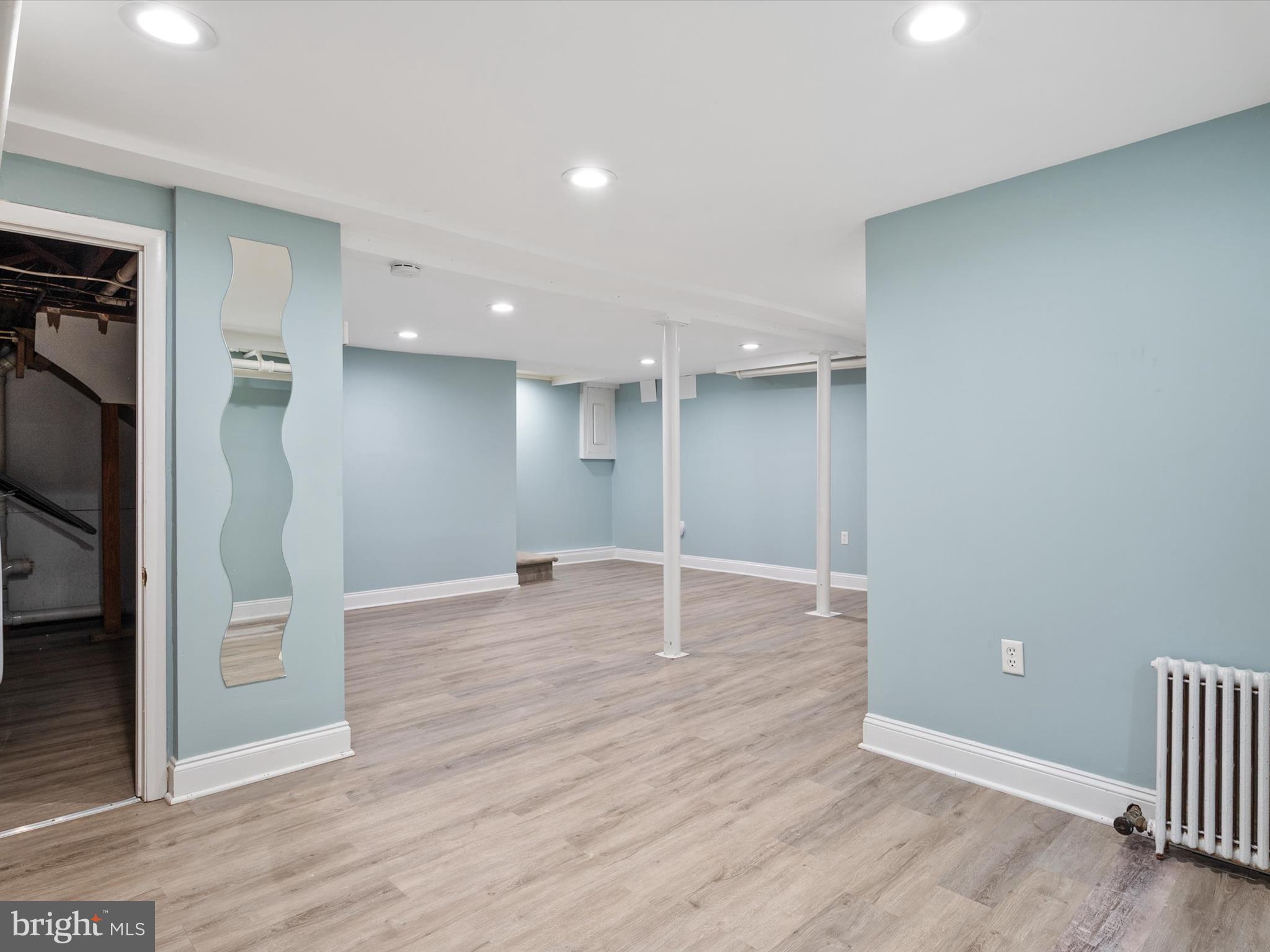 MURRAY HILL - Residential