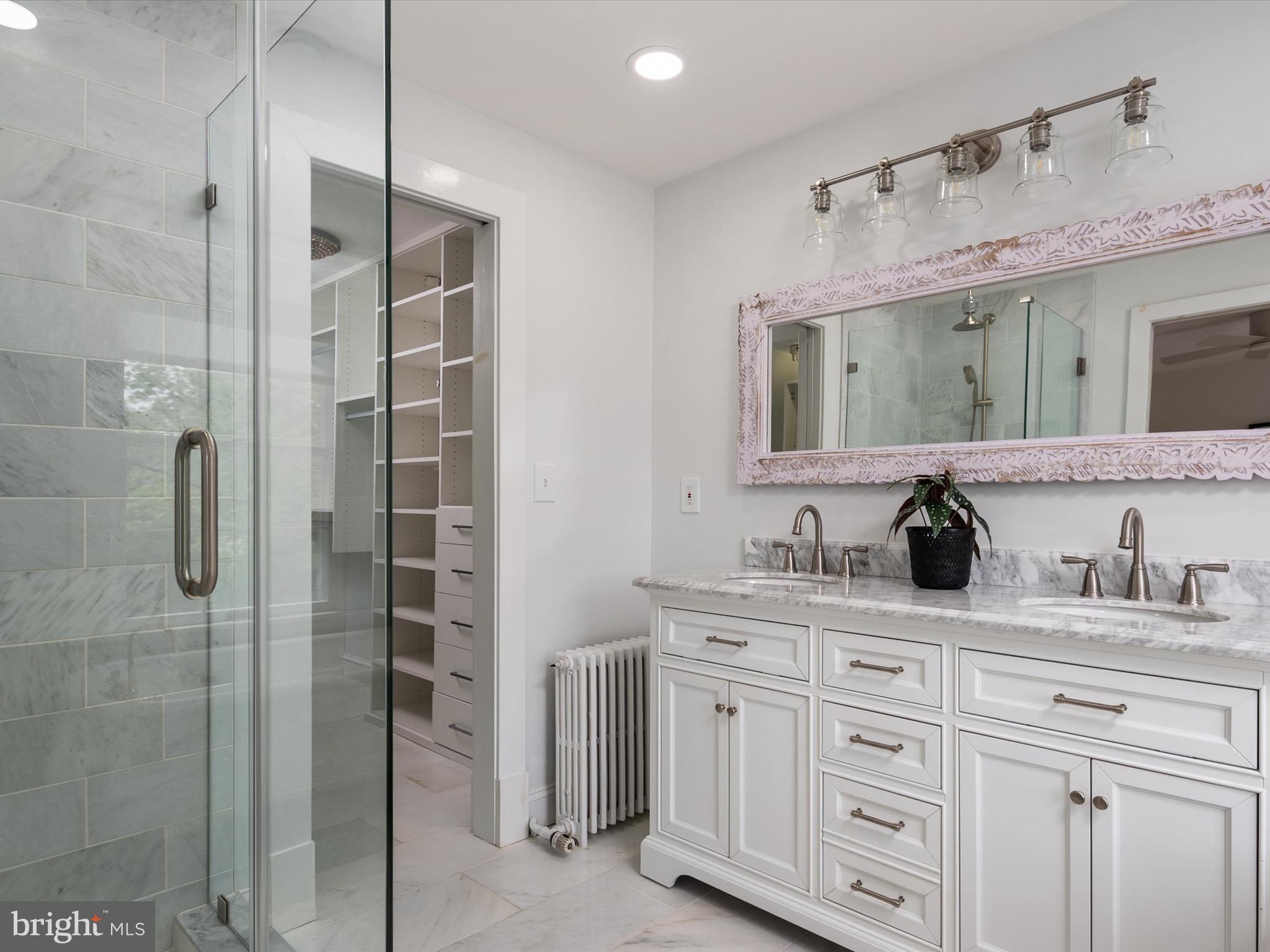 MURRAY HILL - Residential