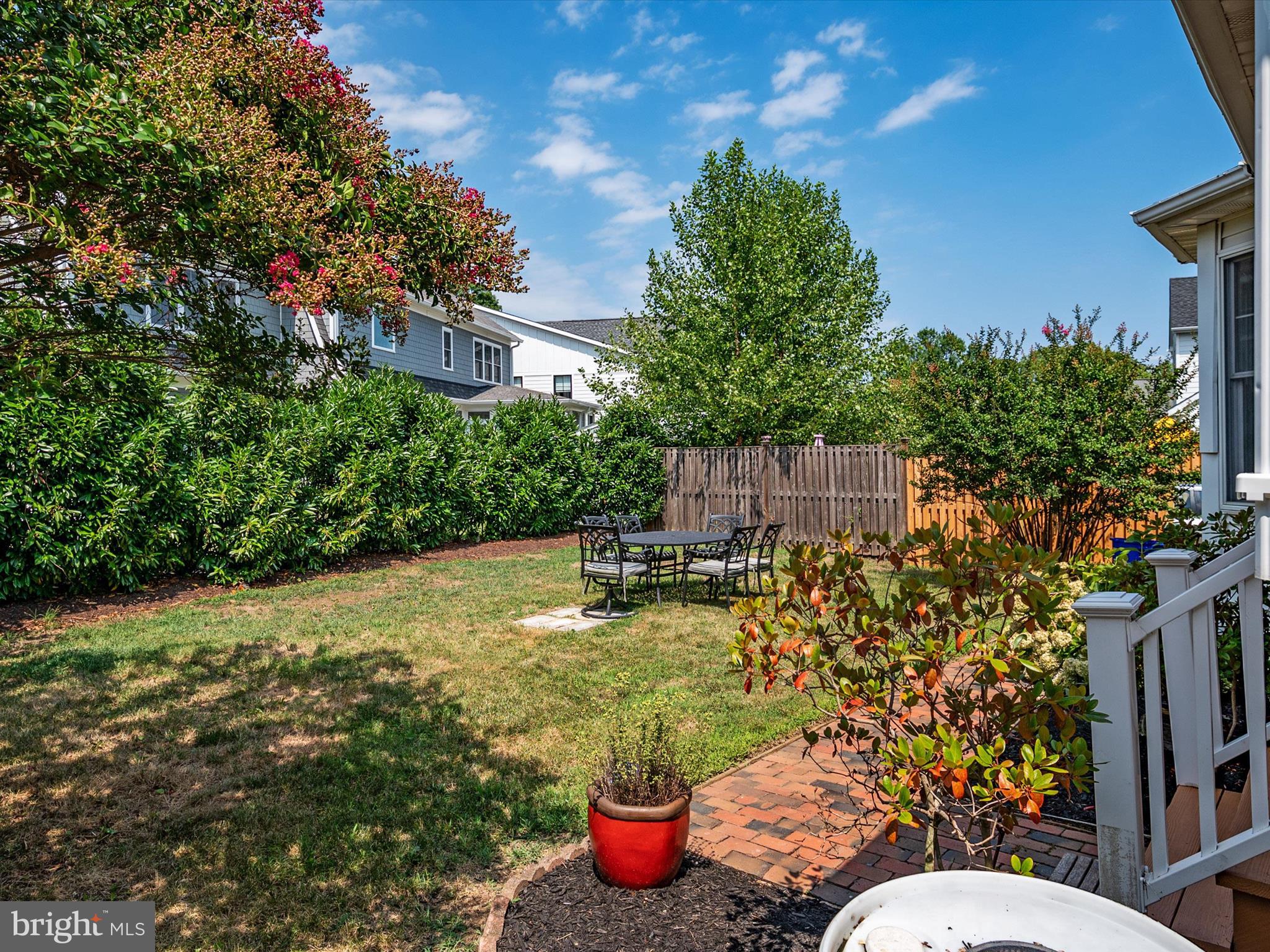 MURRAY HILL - Residential