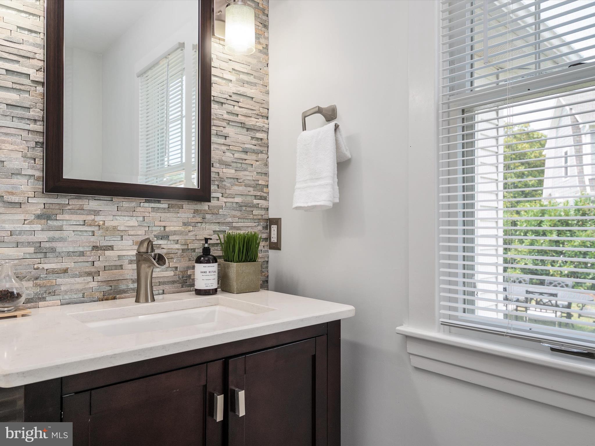 MURRAY HILL - Residential