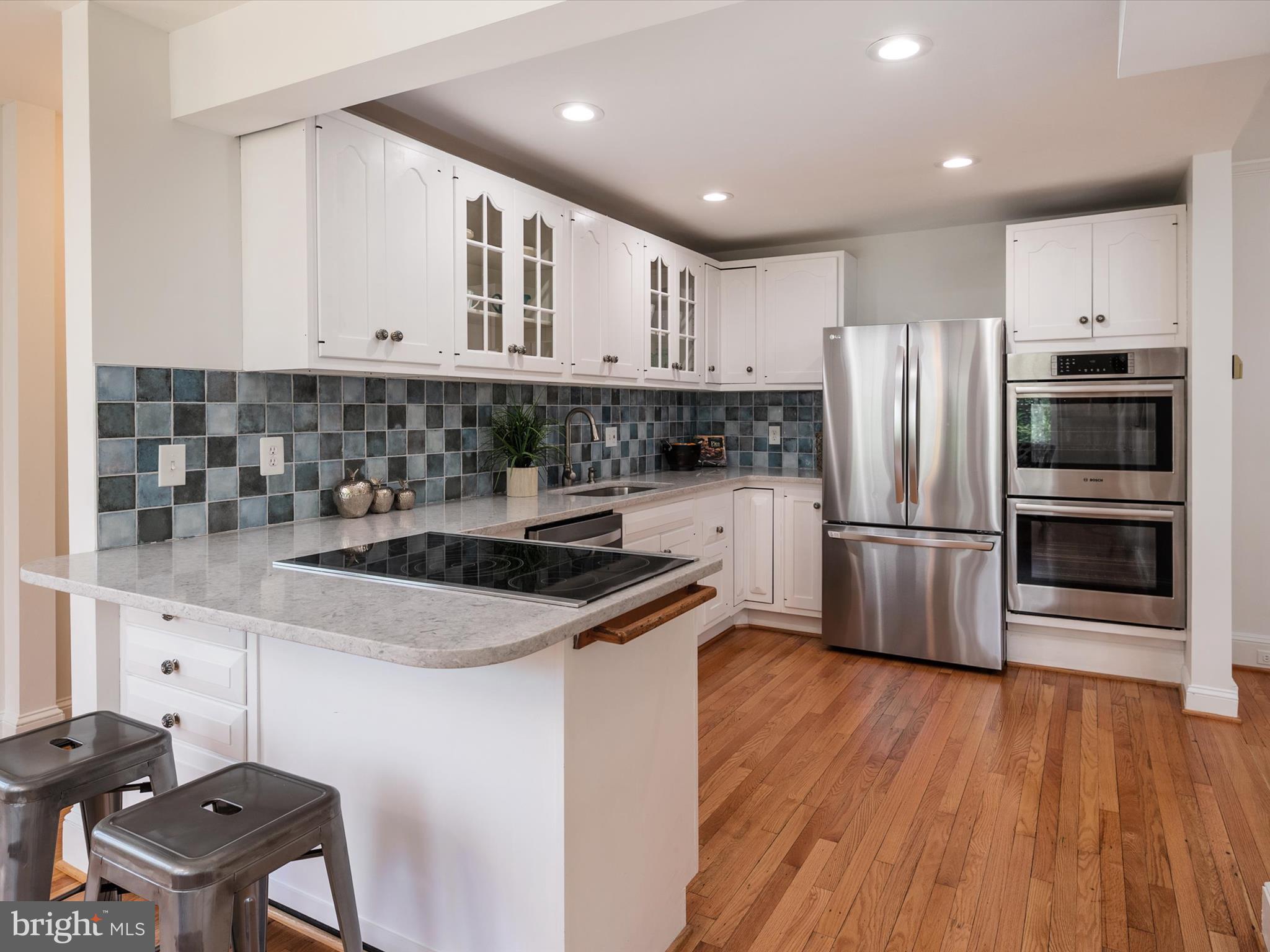 MURRAY HILL - Residential