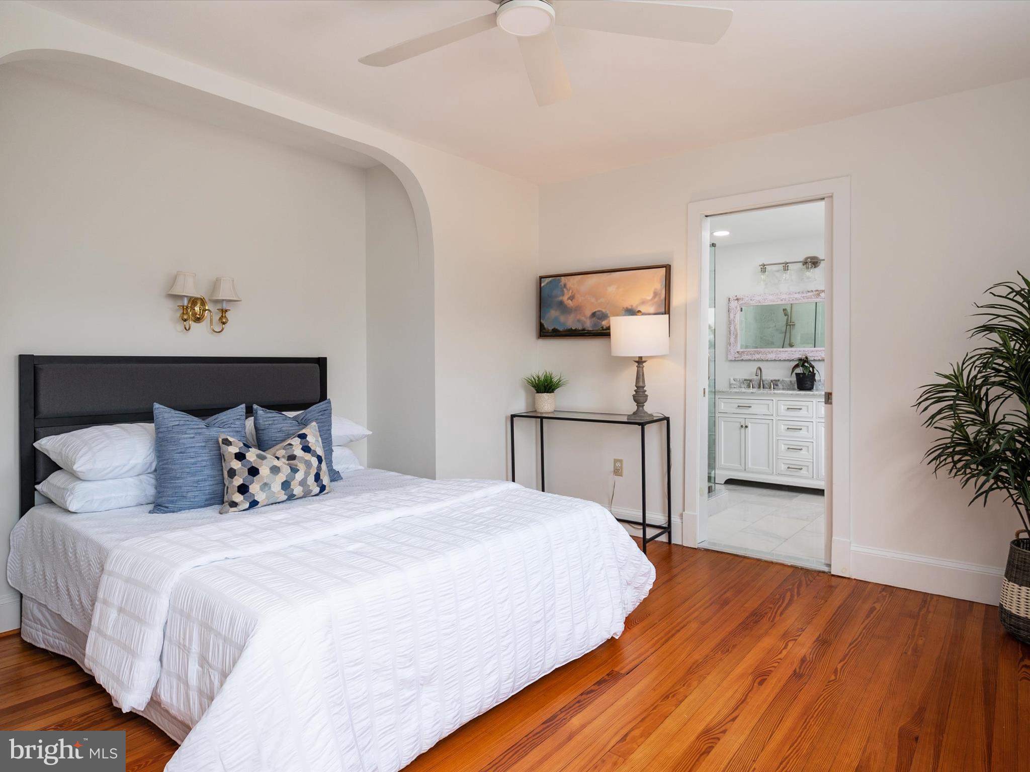 MURRAY HILL - Residential