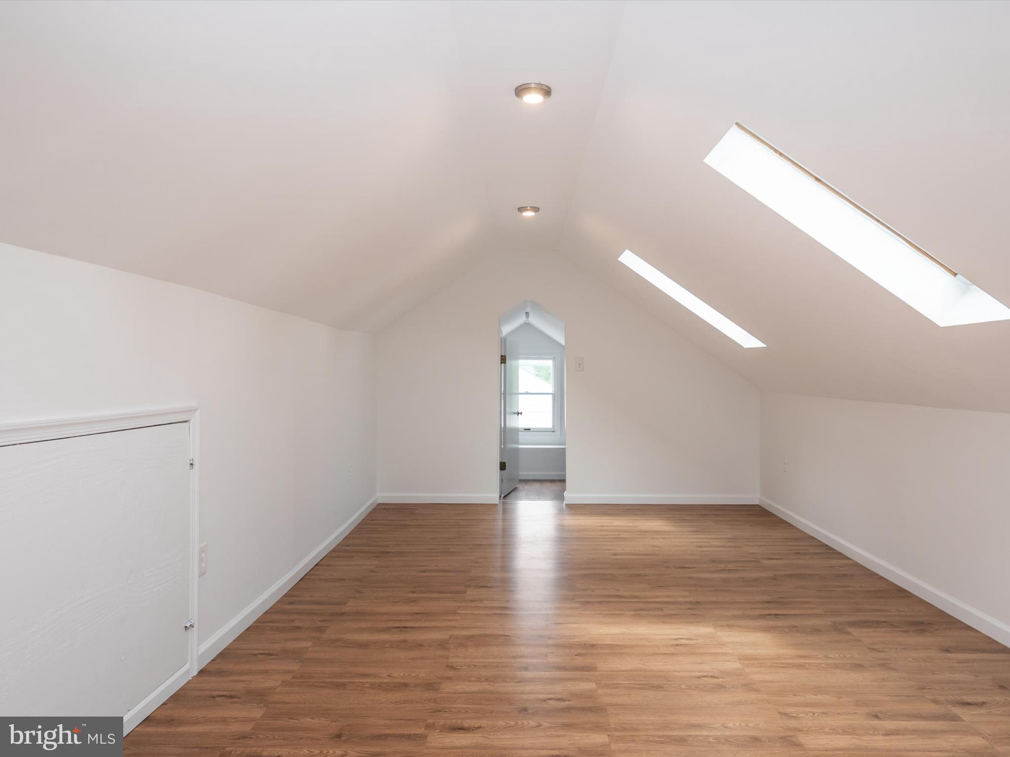 MURRAY HILL - Residential