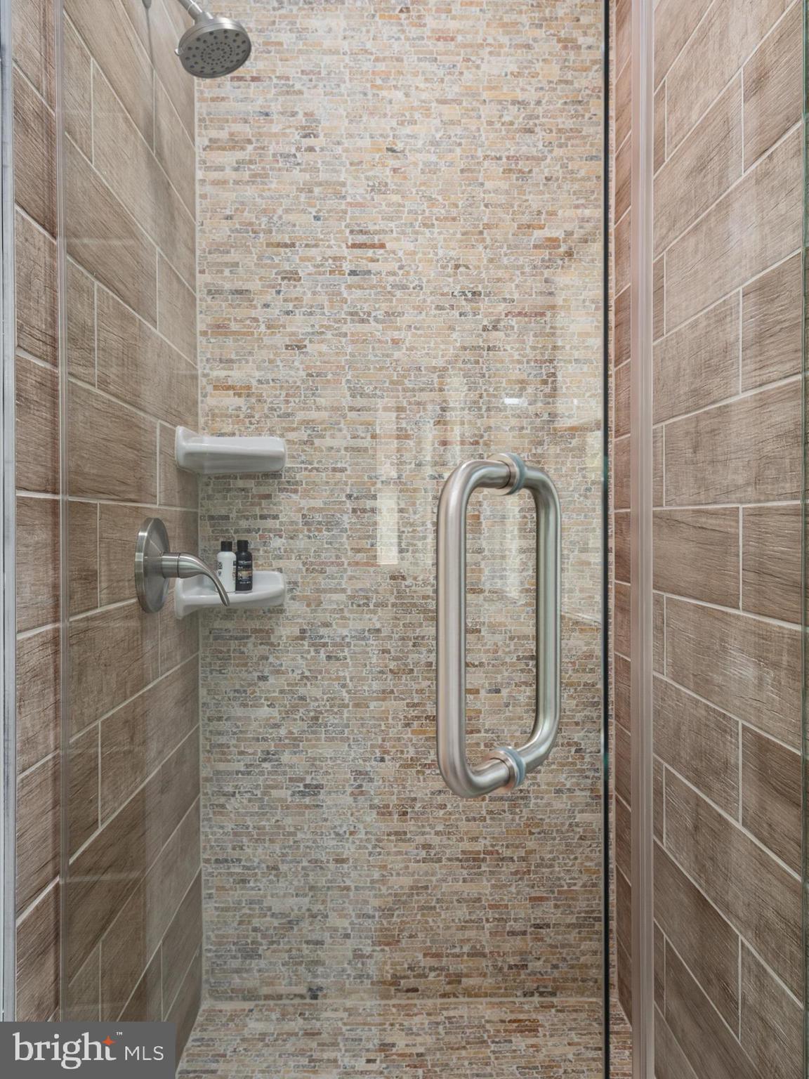 MURRAY HILL - Residential