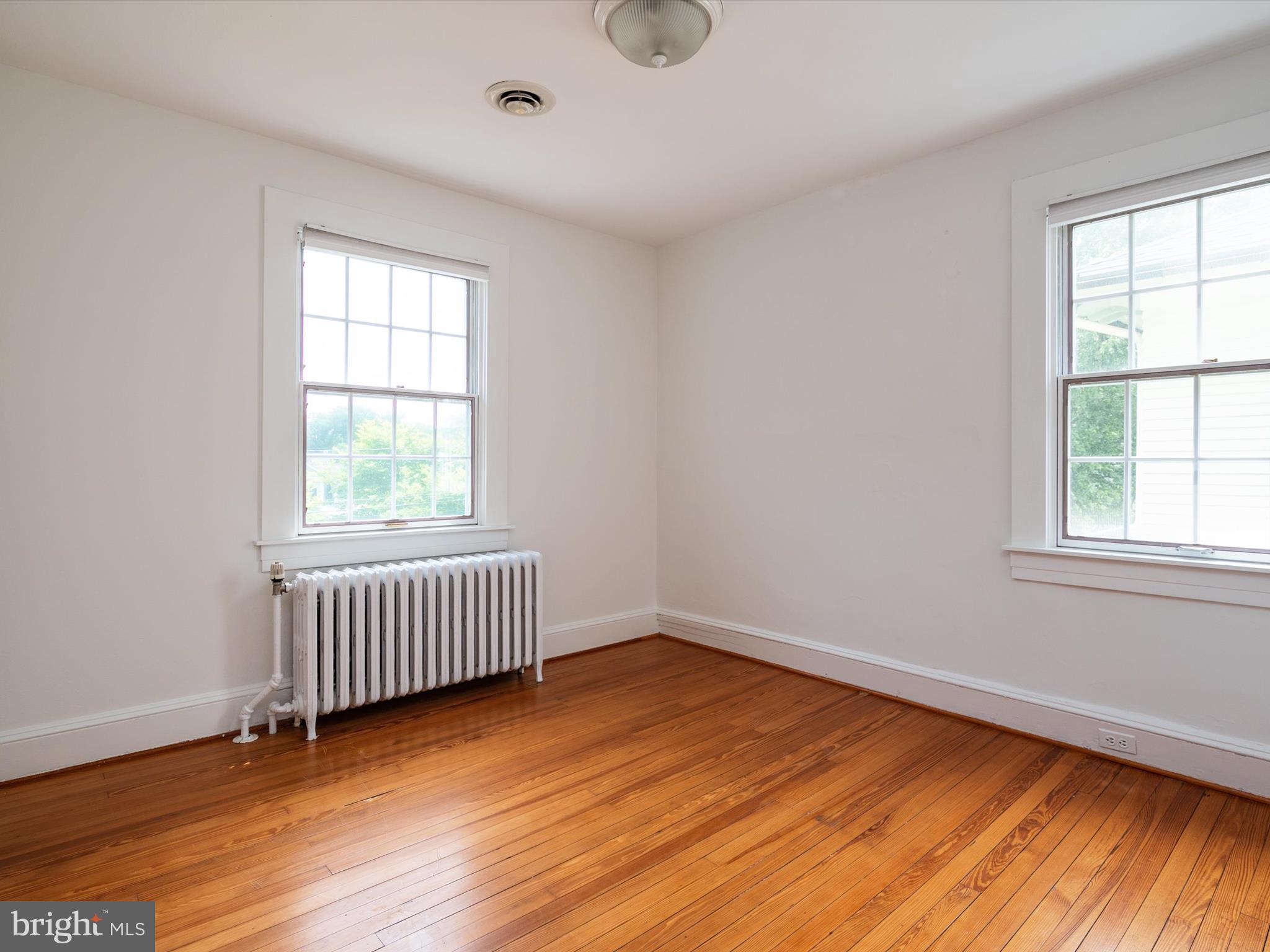 MURRAY HILL - Residential