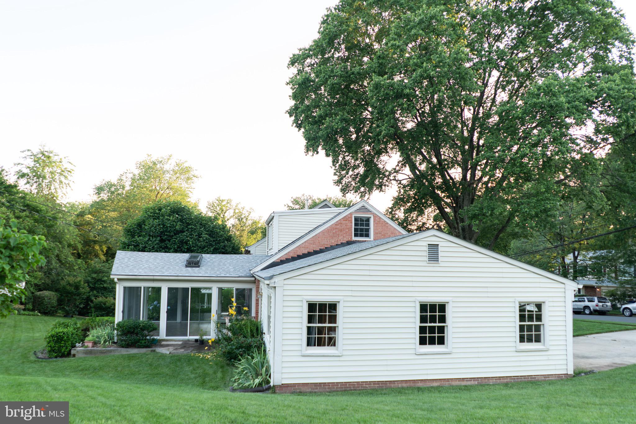 WILLOW WOODS - Residential Lease