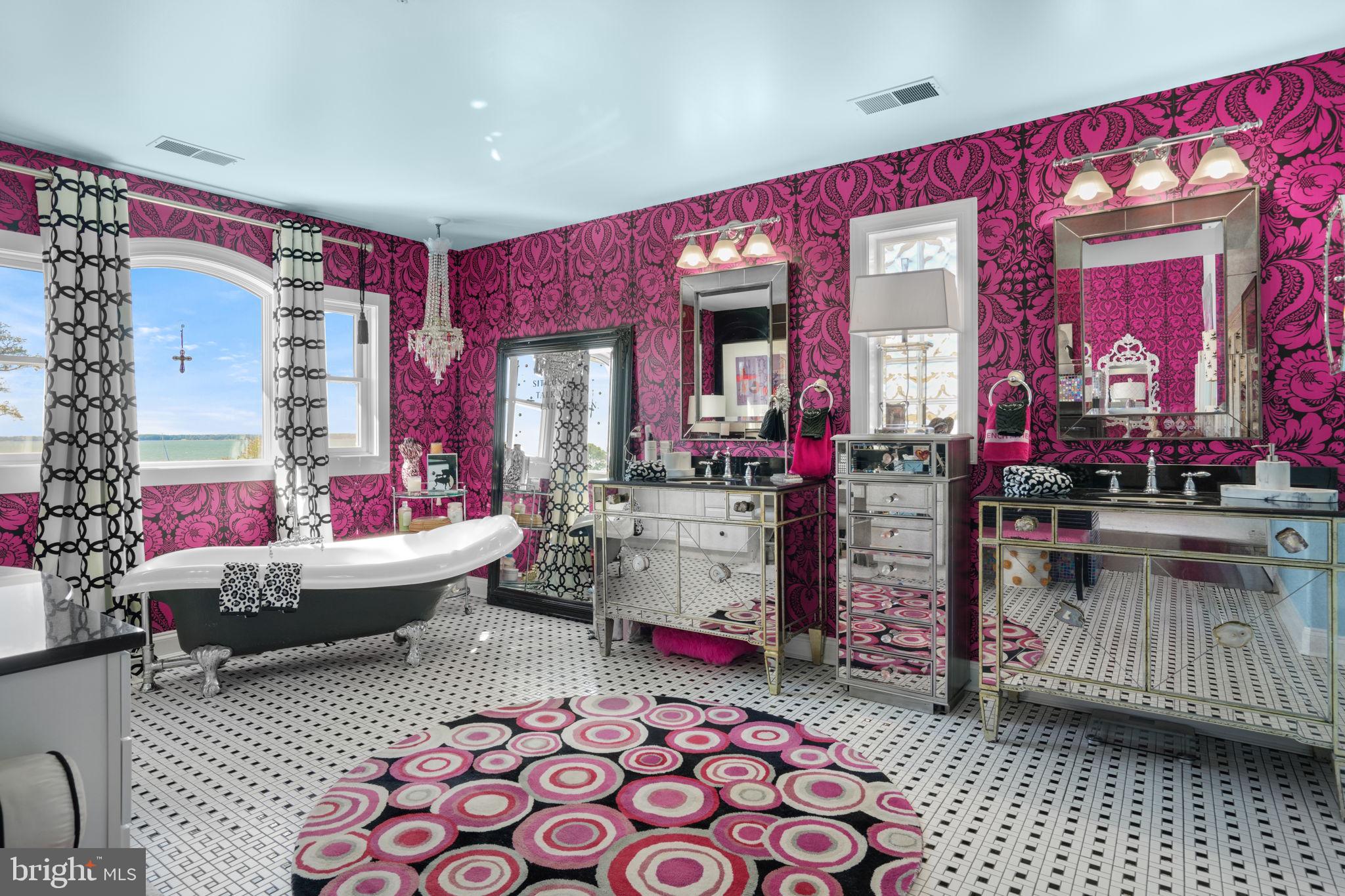 SOUTH POINT FARMS - Residential