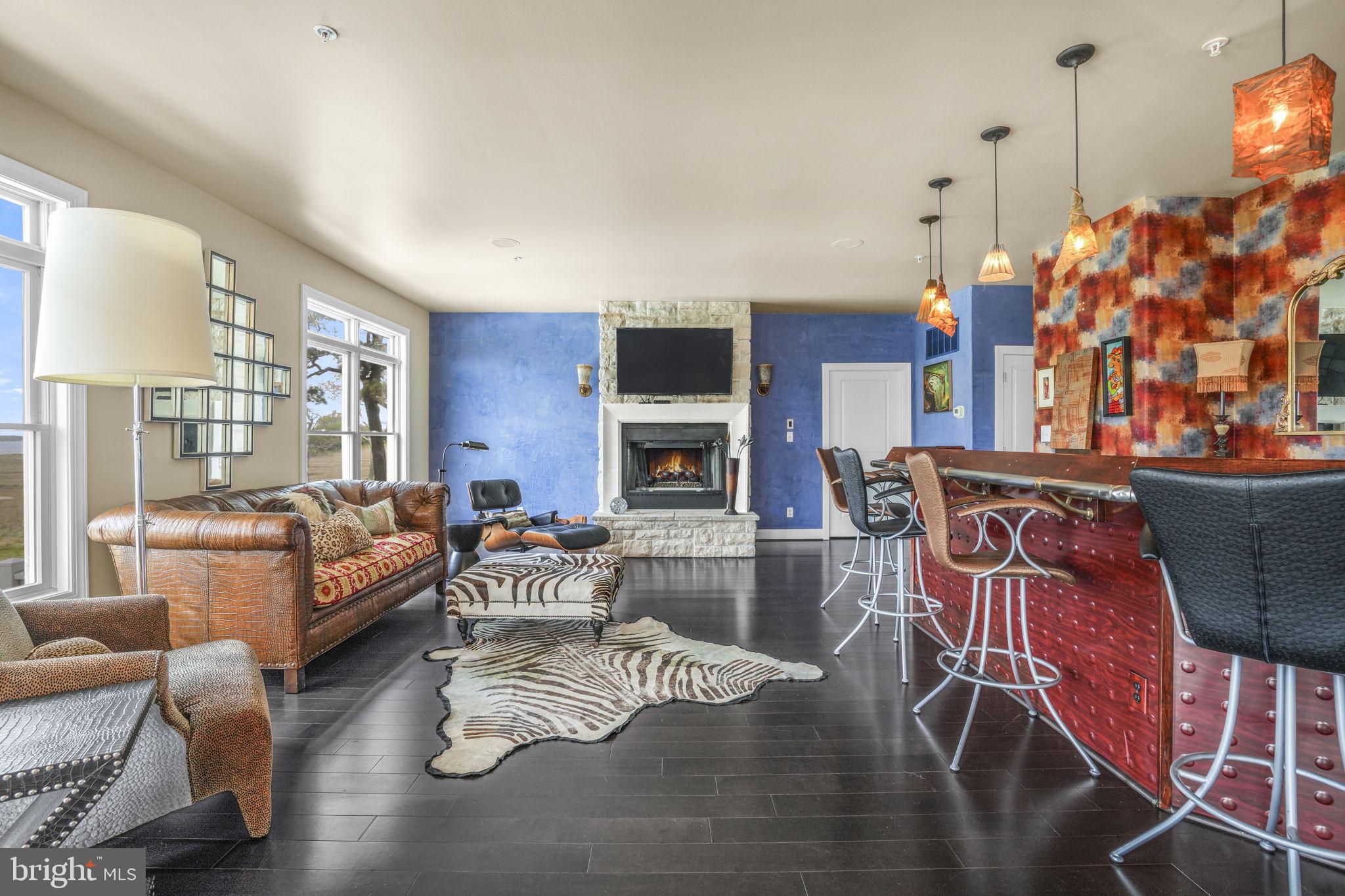 SOUTH POINT FARMS - Residential