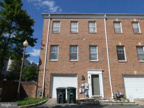 Photo of 883 Barnaby Street SE, WASHINGTON, DC 20032 (MLS # DCDC2250310)