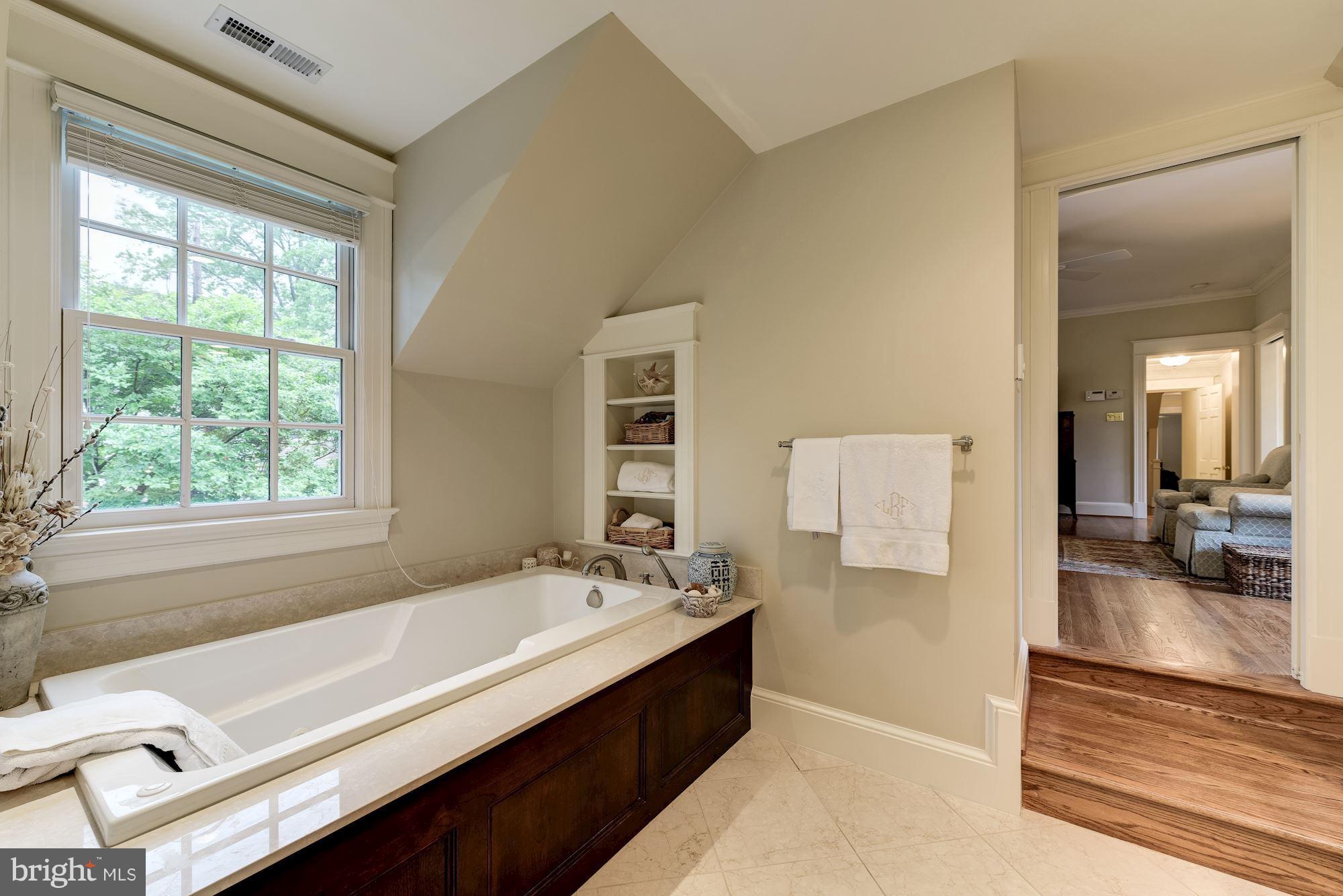 ROSEMONT - Residential