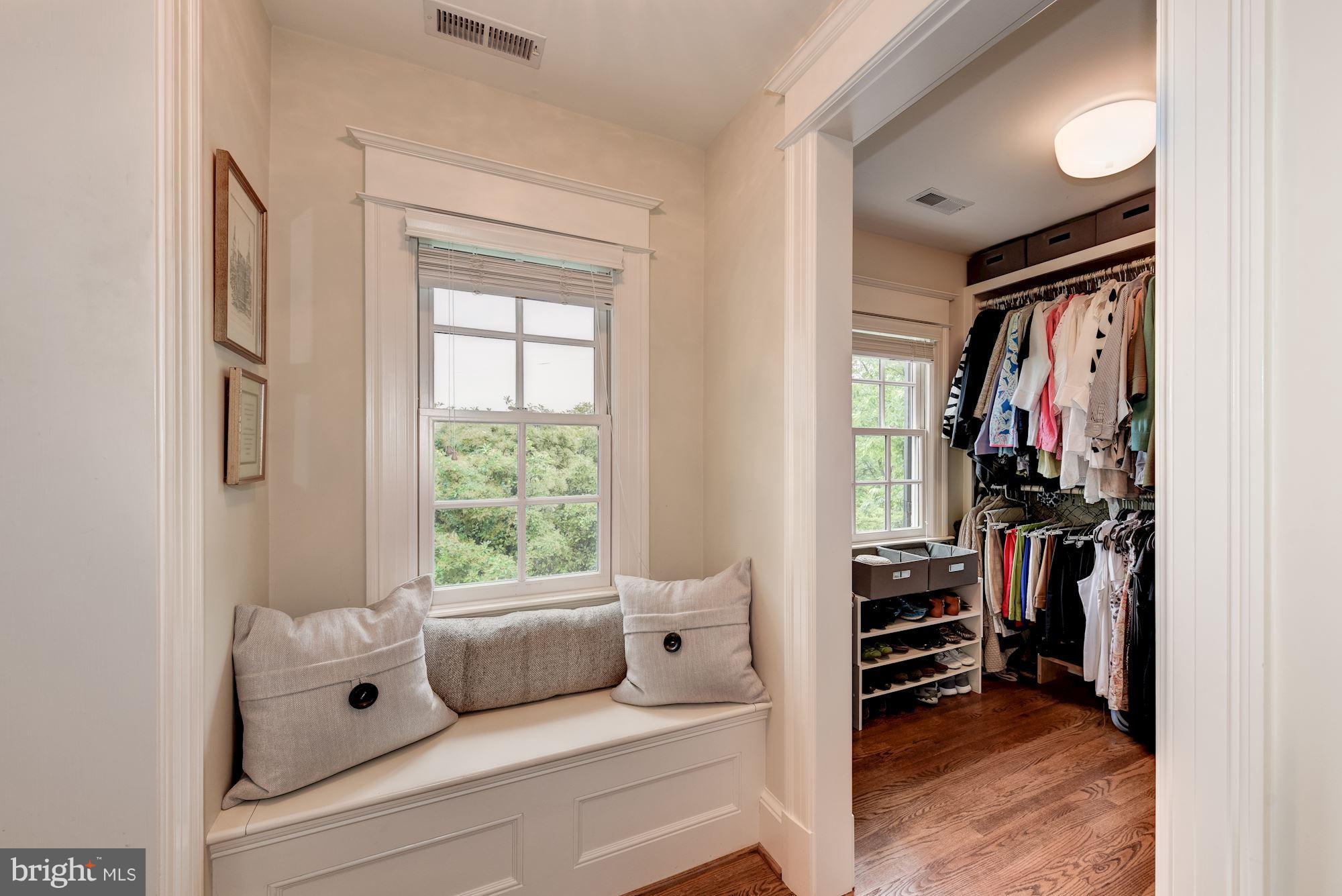 ROSEMONT - Residential