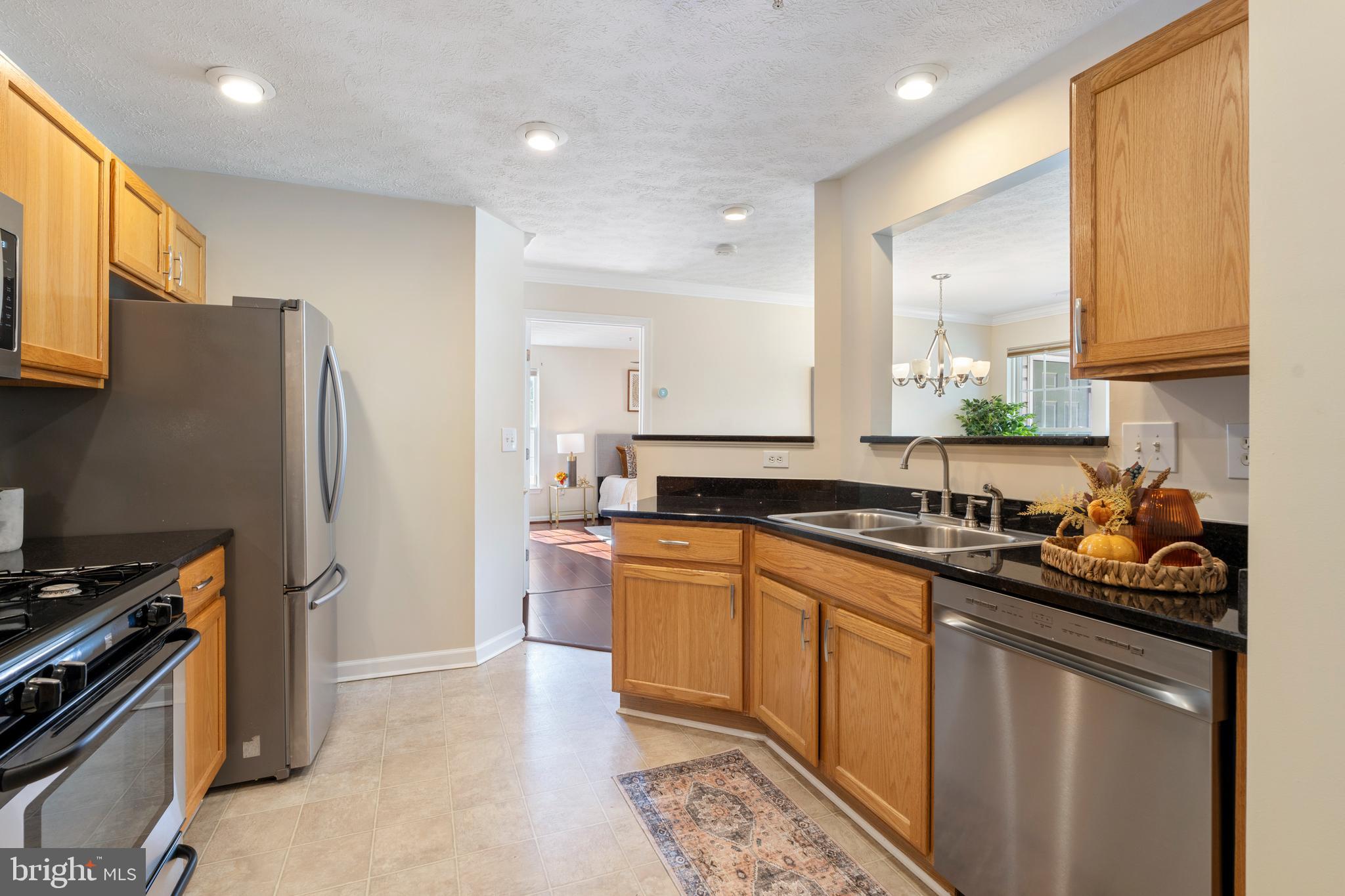 PERRY HALL FARMS GARDEN CONDOS - Residential