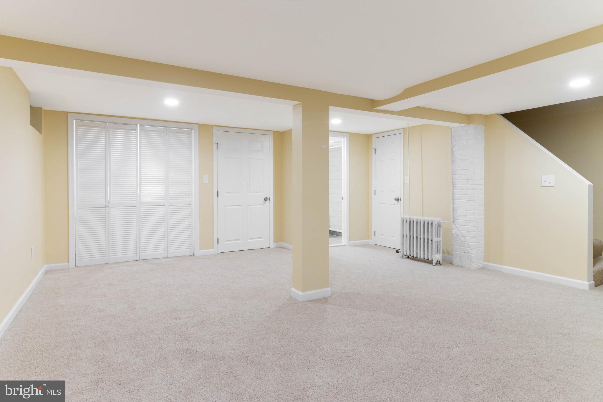 HERITAGE SQUARE - Residential