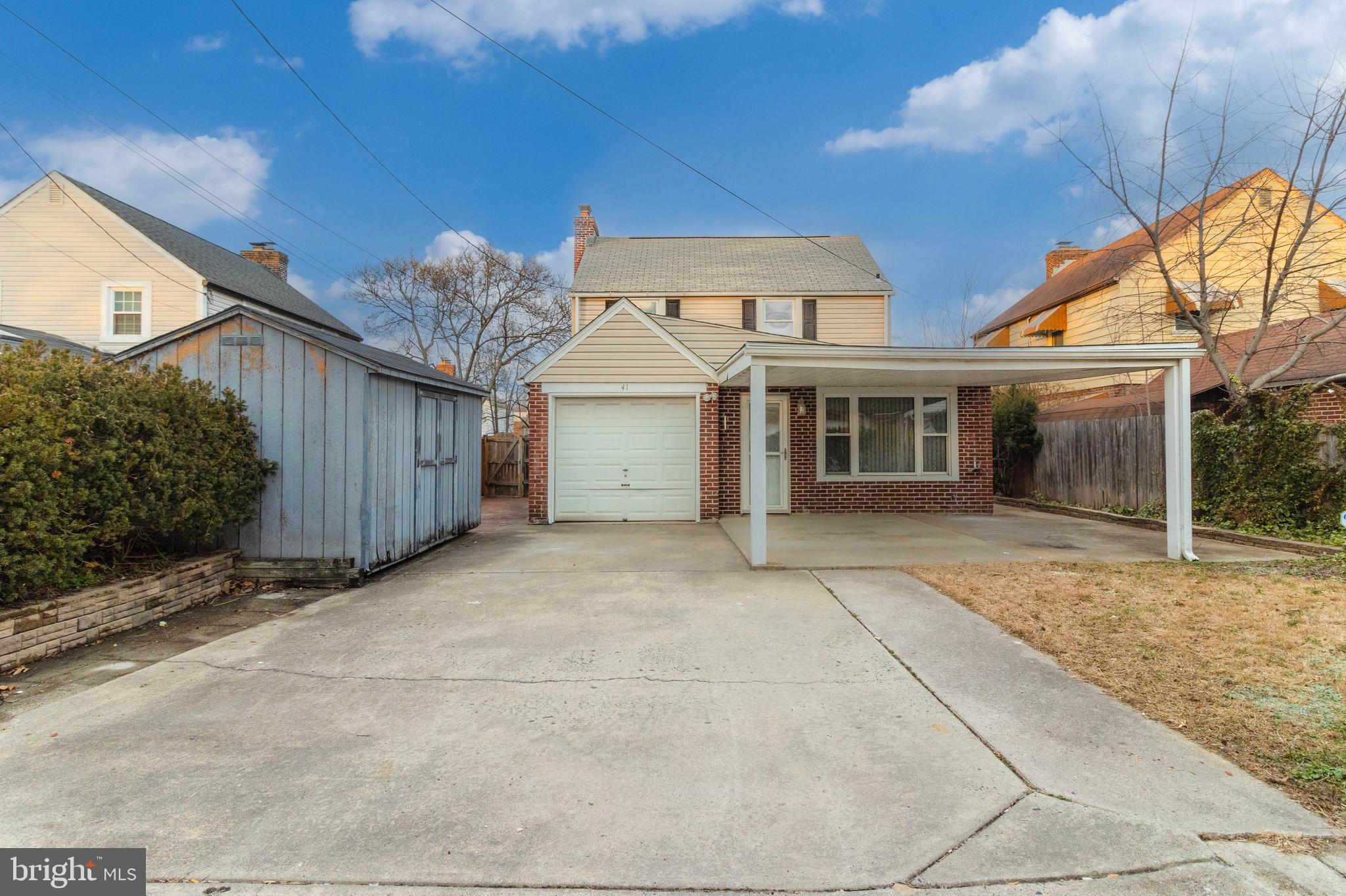 HERITAGE SQUARE - Residential