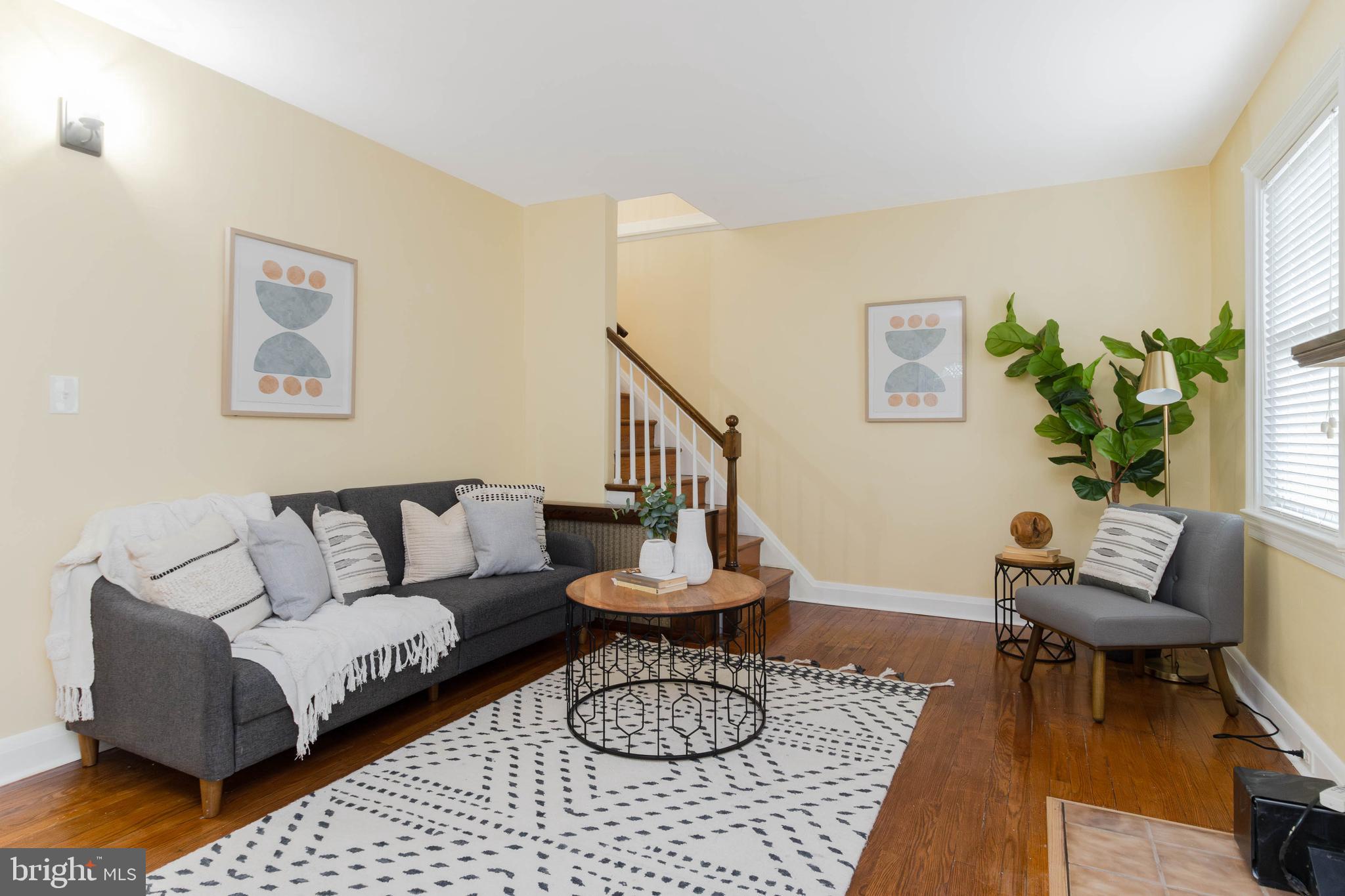 HERITAGE SQUARE - Residential