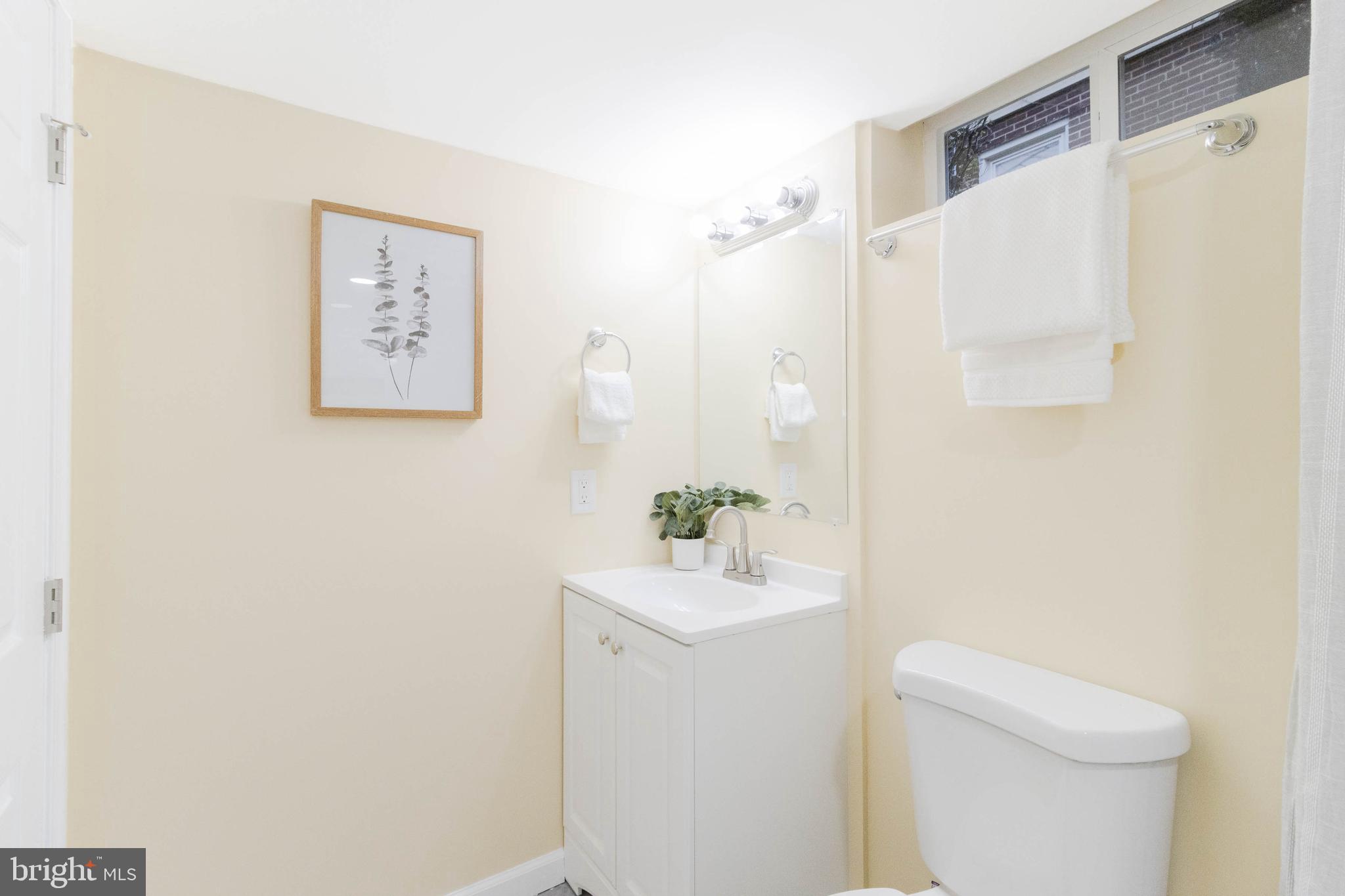 HERITAGE SQUARE - Residential