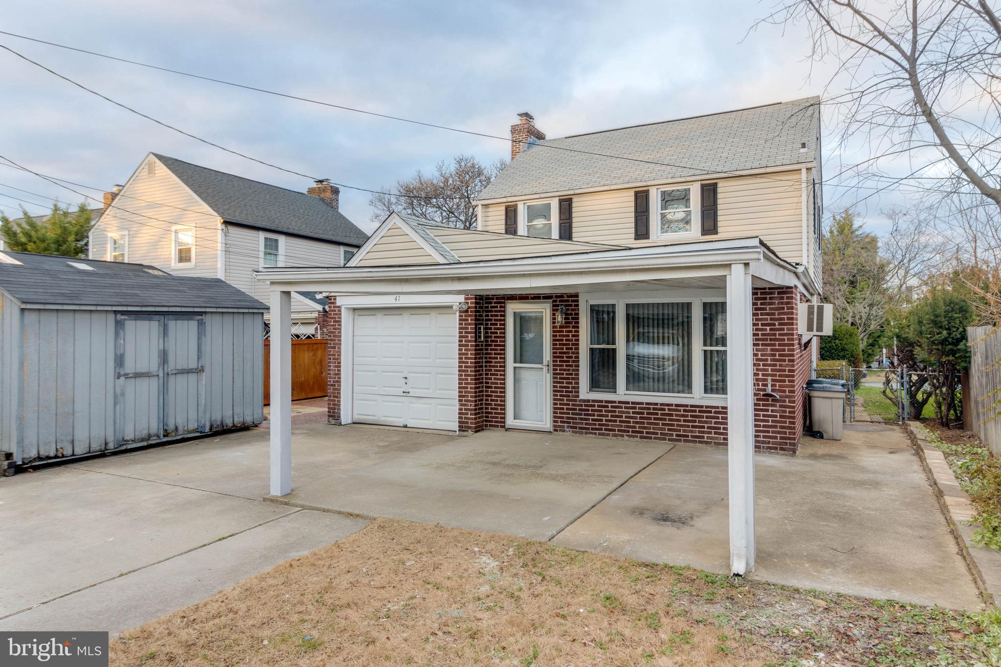 HERITAGE SQUARE - Residential