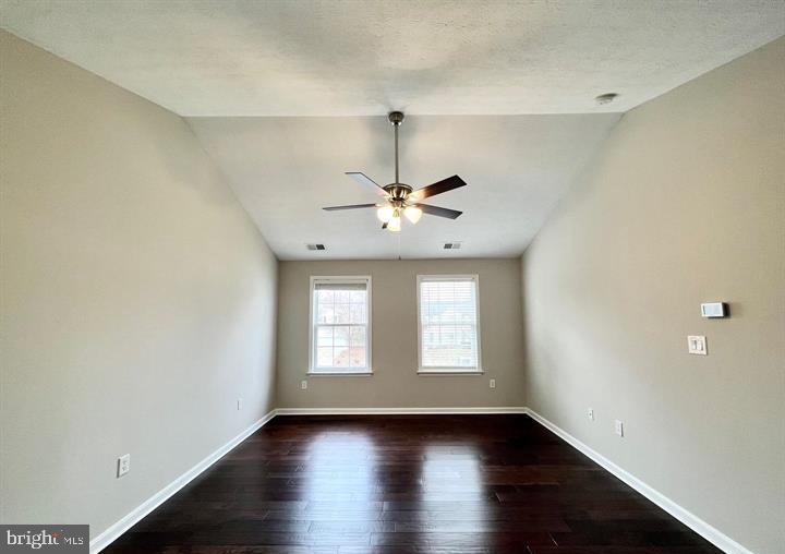 PELHAM'S CROSSING - Residential Lease