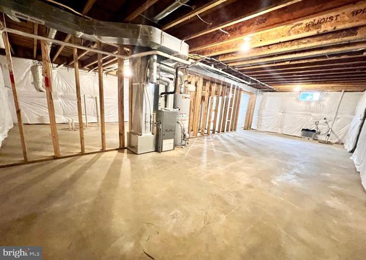 PELHAM'S CROSSING - Residential Lease