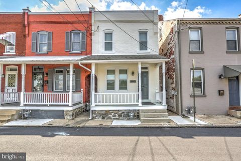 Photo of 440 N CONCORD ST, LANCASTER, PA 17603 (MLS # PALA2040536)