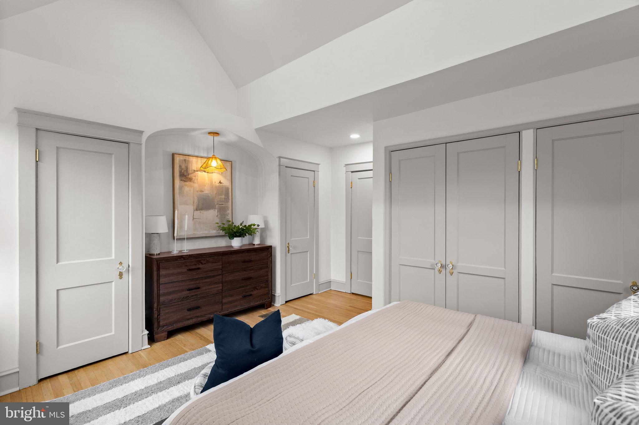 ARDMORE PARK - Residential