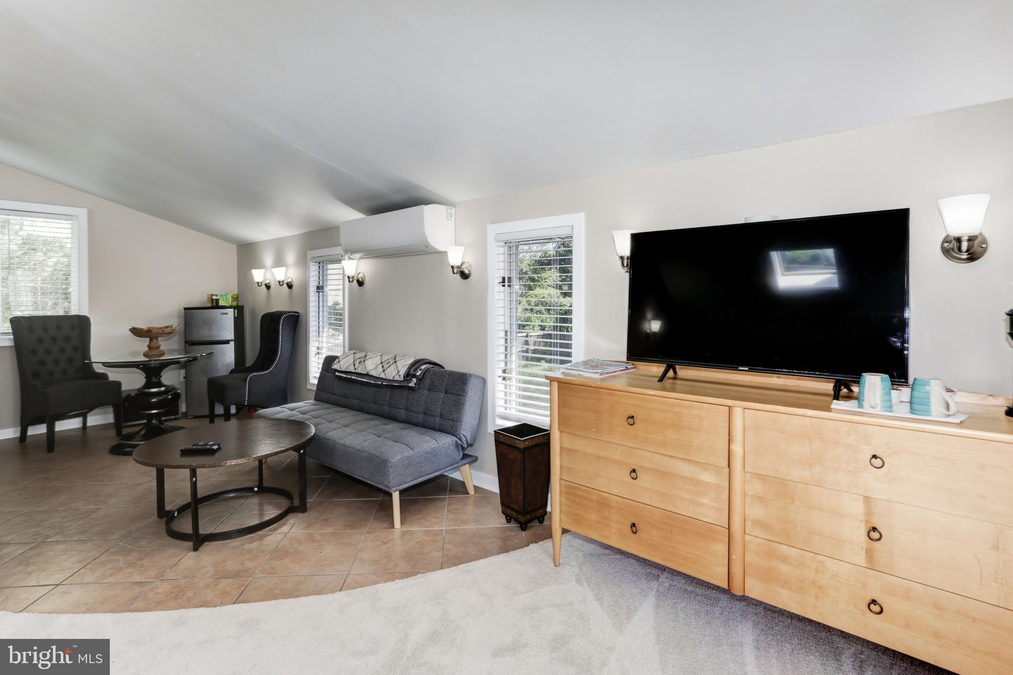 EASTPORT - Residential Lease