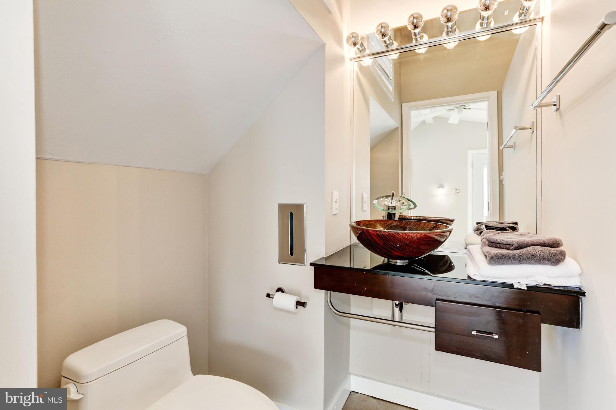 EASTPORT - Residential Lease