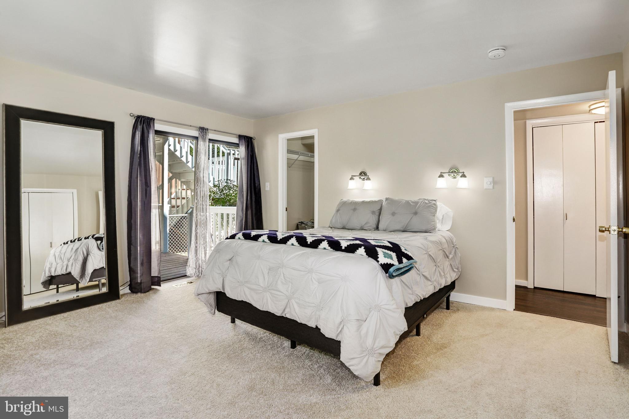 EASTPORT - Residential Lease