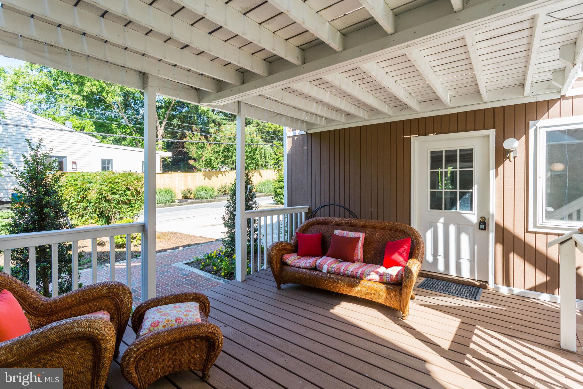 EASTPORT - Residential Lease