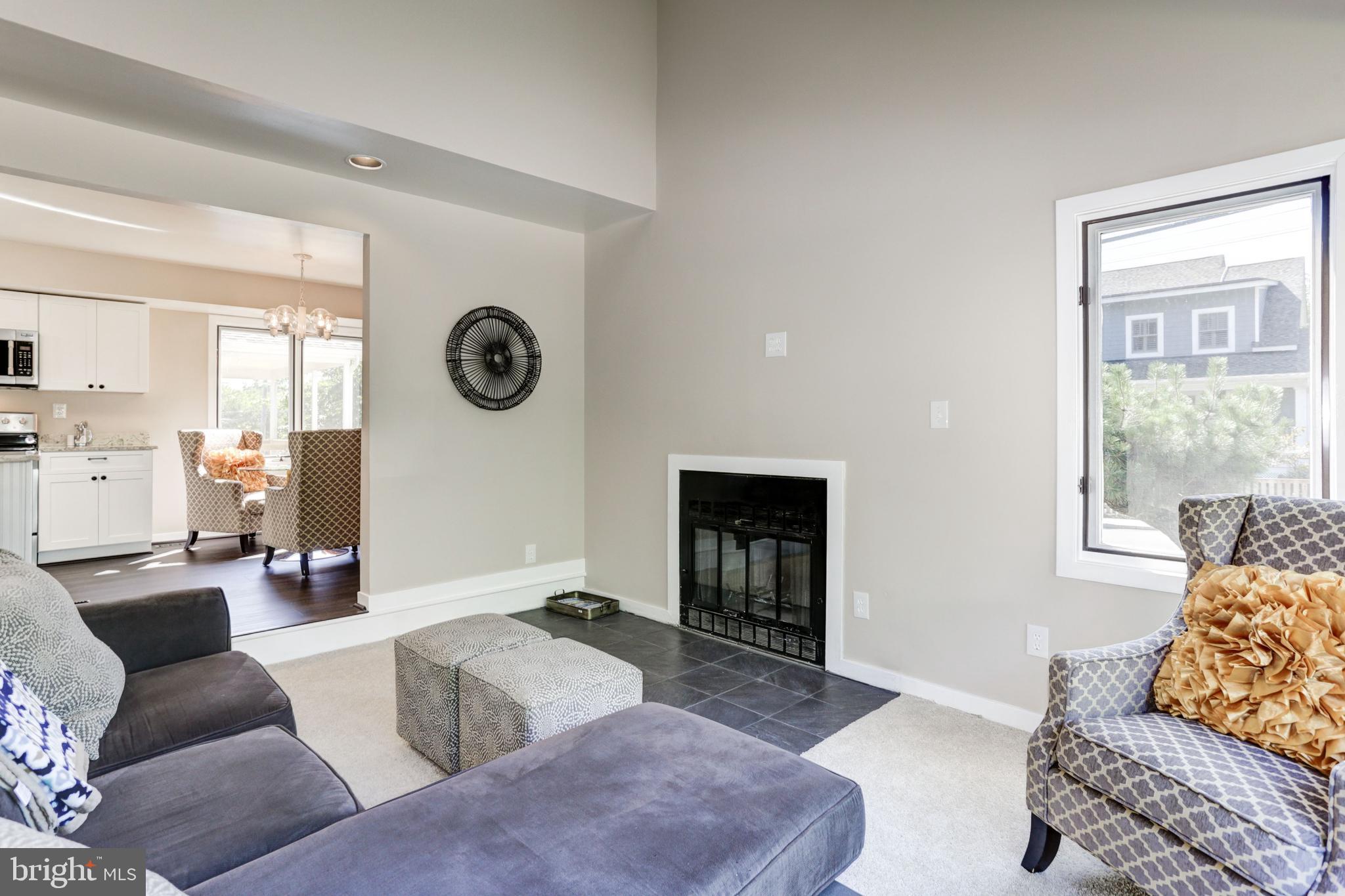 EASTPORT - Residential Lease