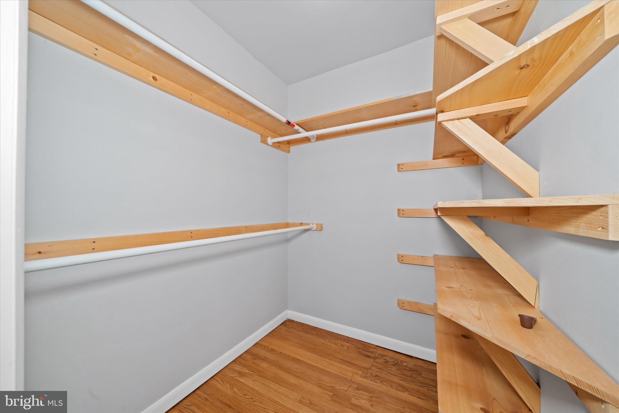 BURROWS RUN - Residential