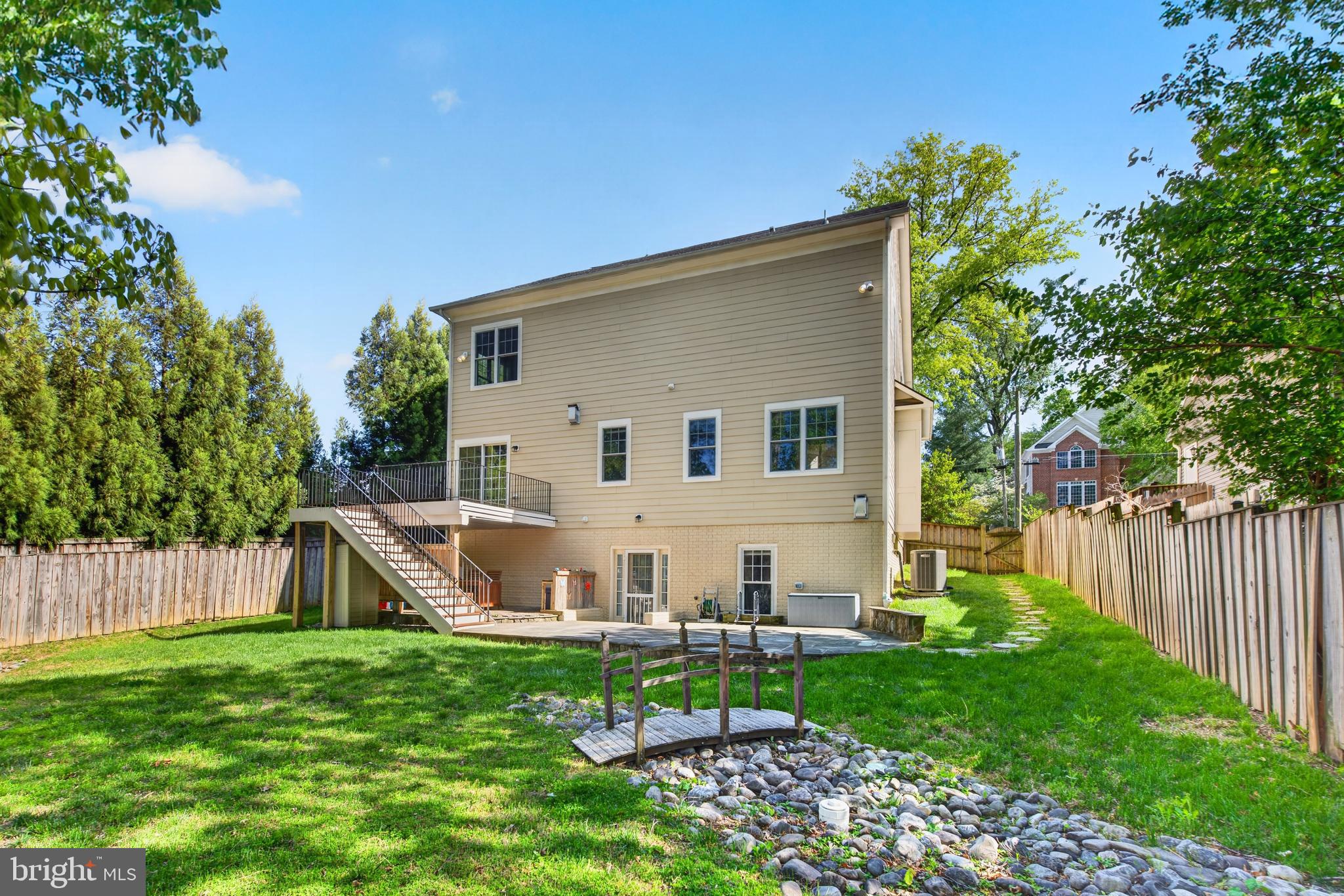 CHURCHILL - Residential