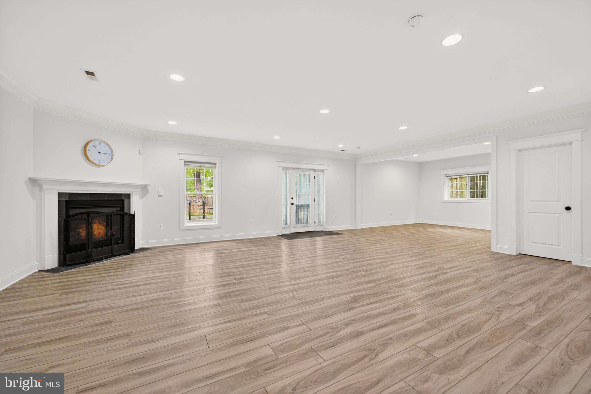 CHURCHILL - Residential