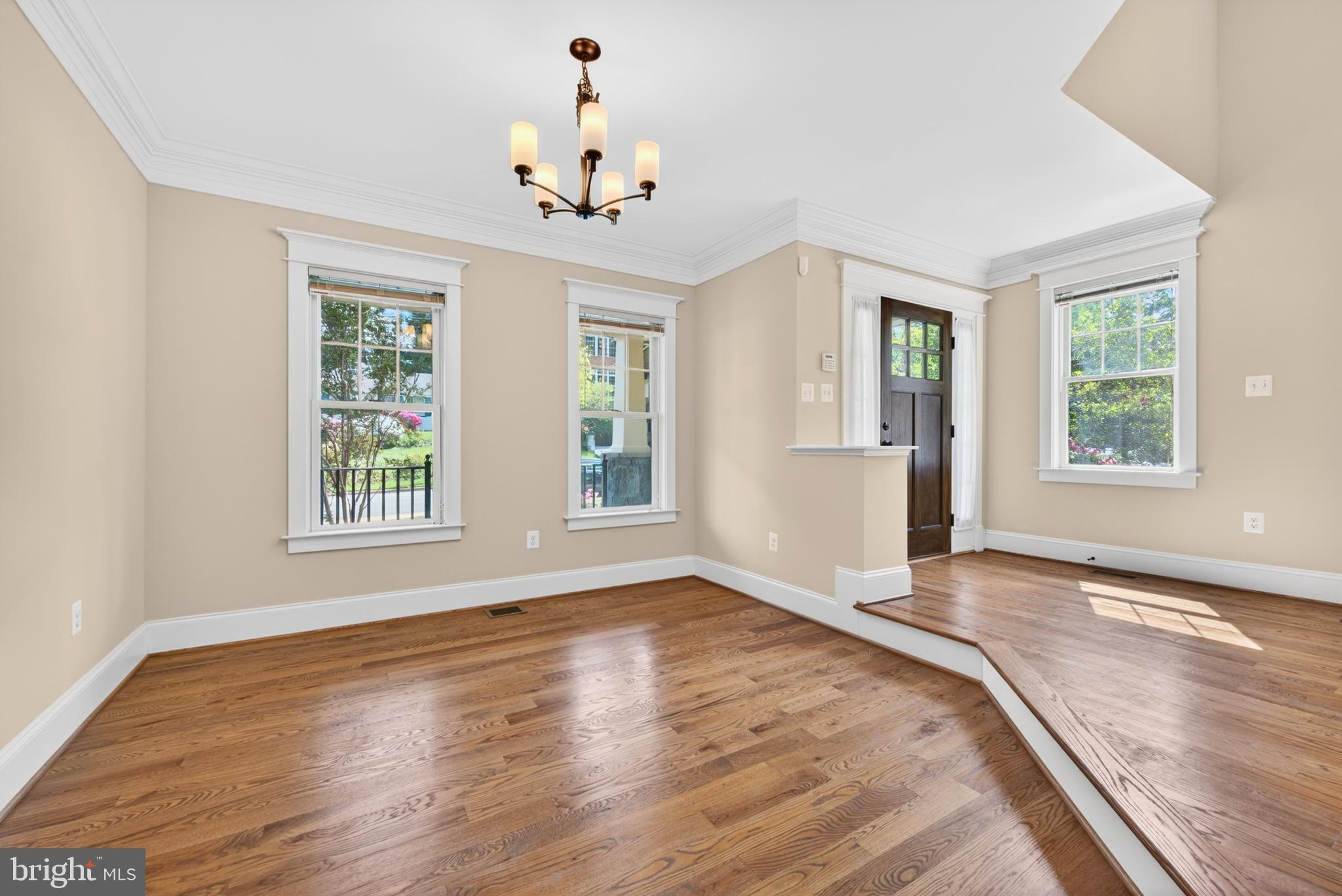 CHURCHILL - Residential