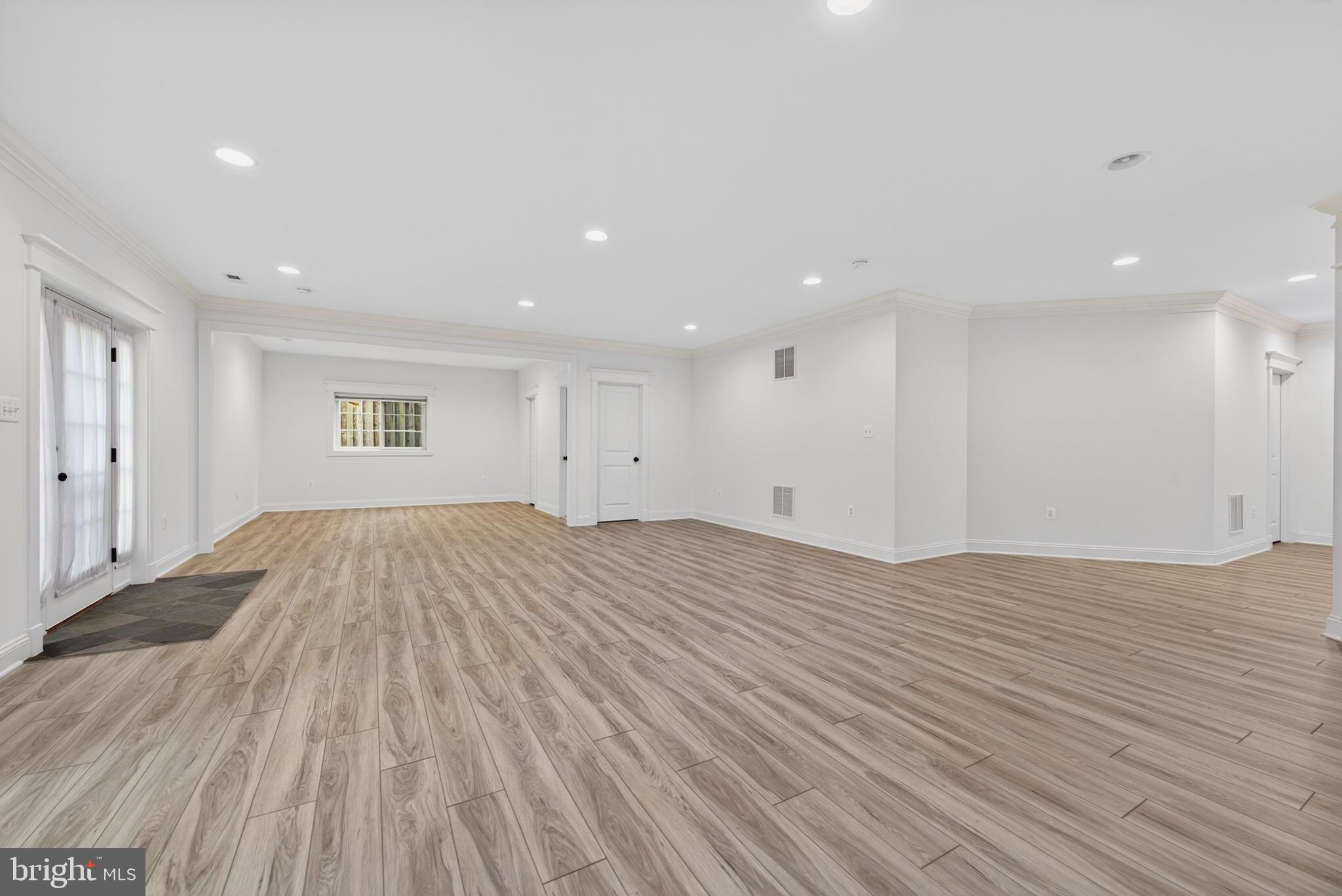 CHURCHILL - Residential