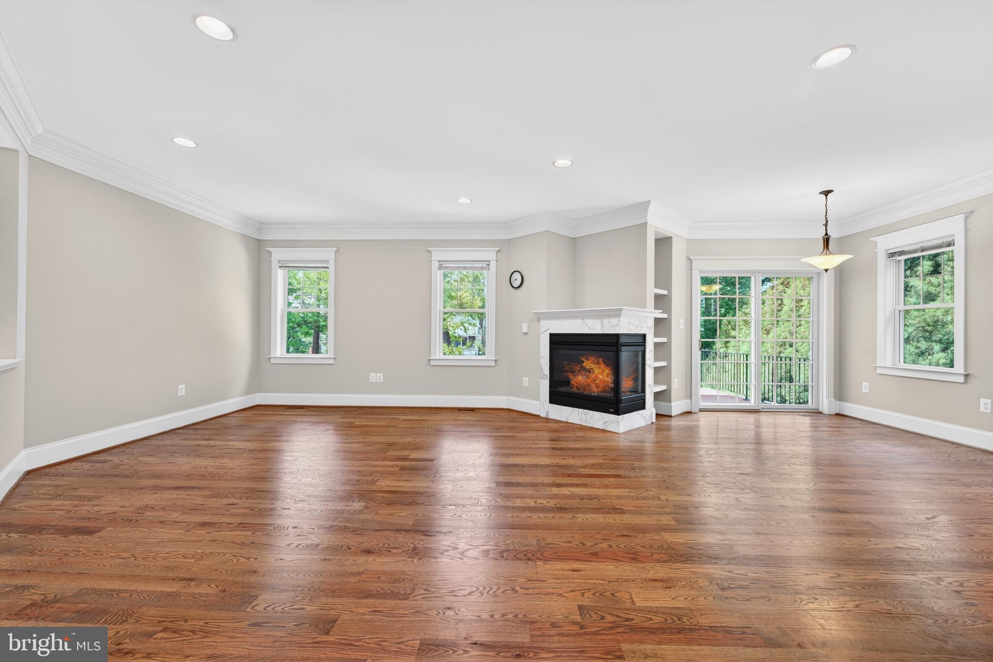 CHURCHILL - Residential