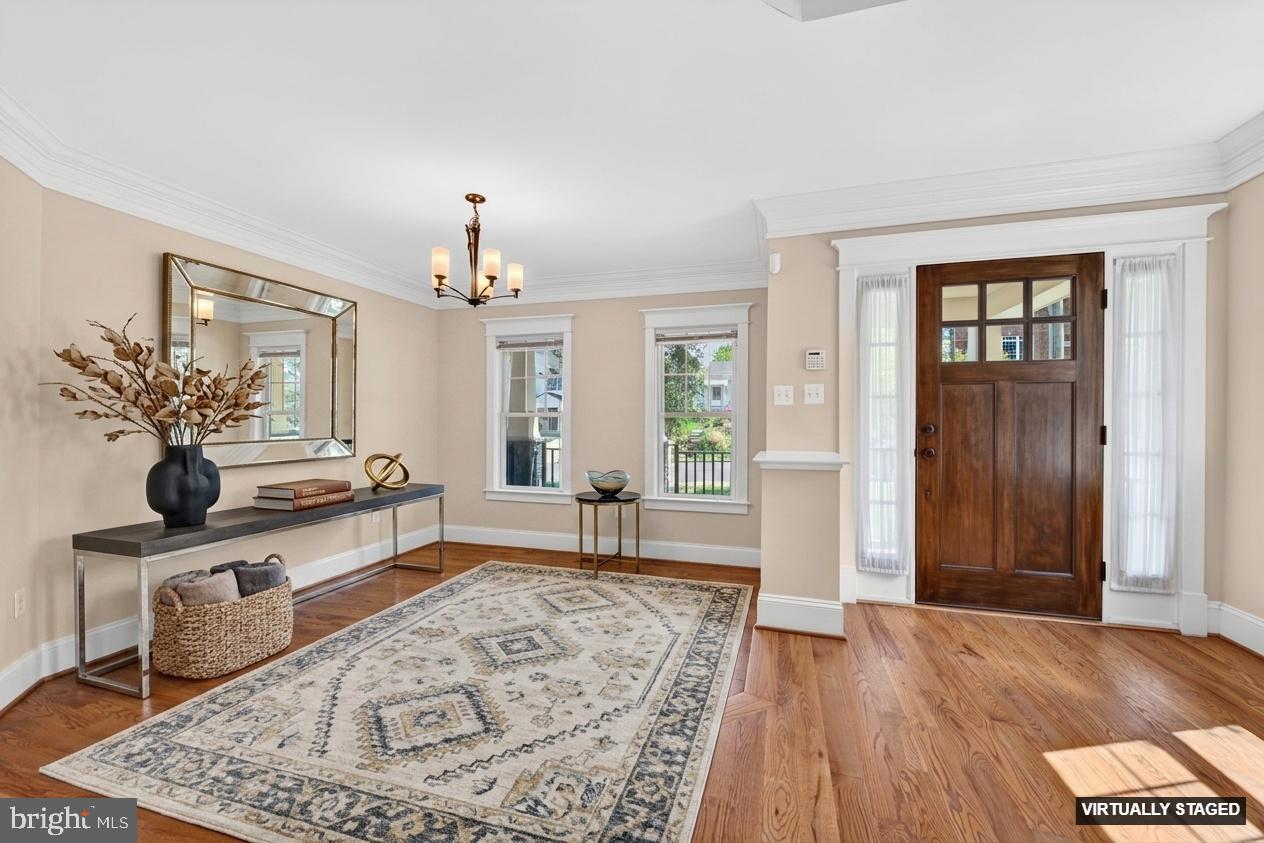 CHURCHILL - Residential