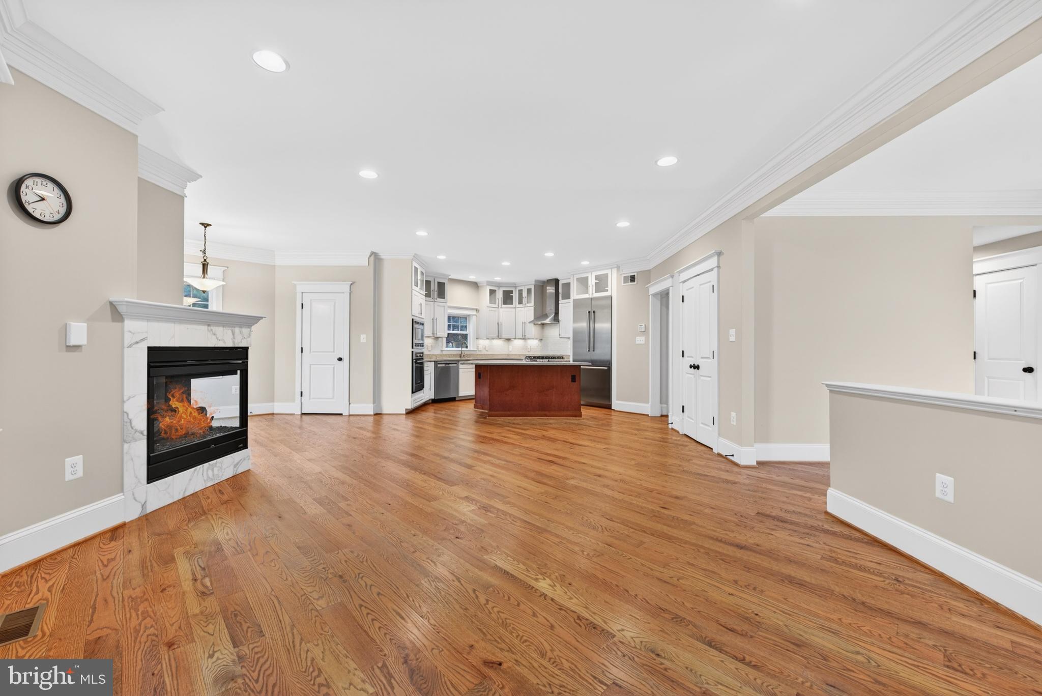 CHURCHILL - Residential