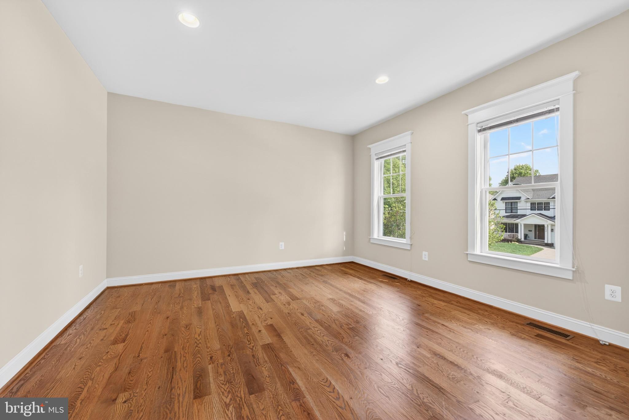 CHURCHILL - Residential