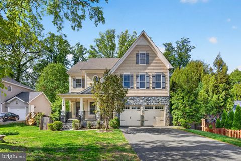 2134 HAYCOCK ROAD FALLS CHURCH VA 22043