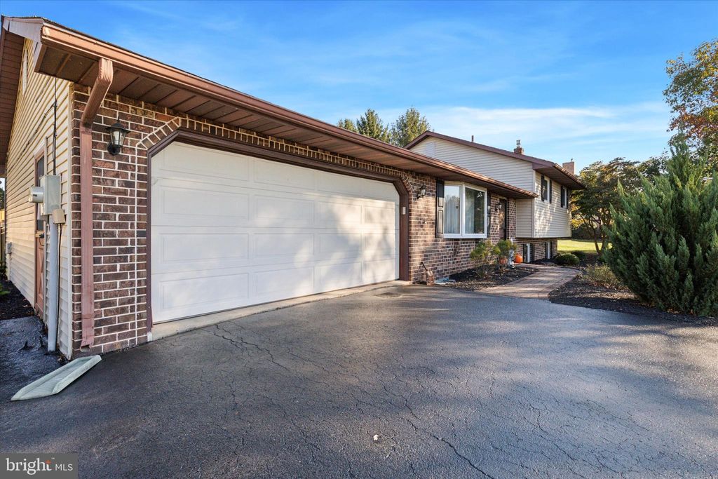 Photo of 108 Meadowlark Lane, Mohnton, PA 19540 (MLS # PALA2058968)