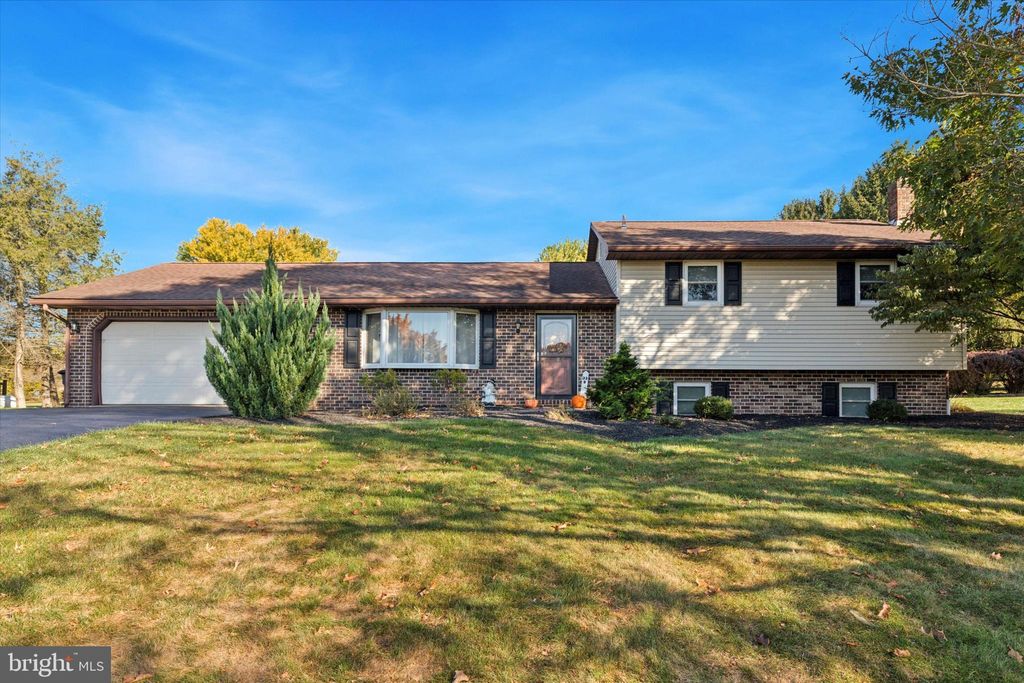 Photo of 108 Meadowlark Lane, Mohnton, PA 19540 (MLS # PALA2058968)