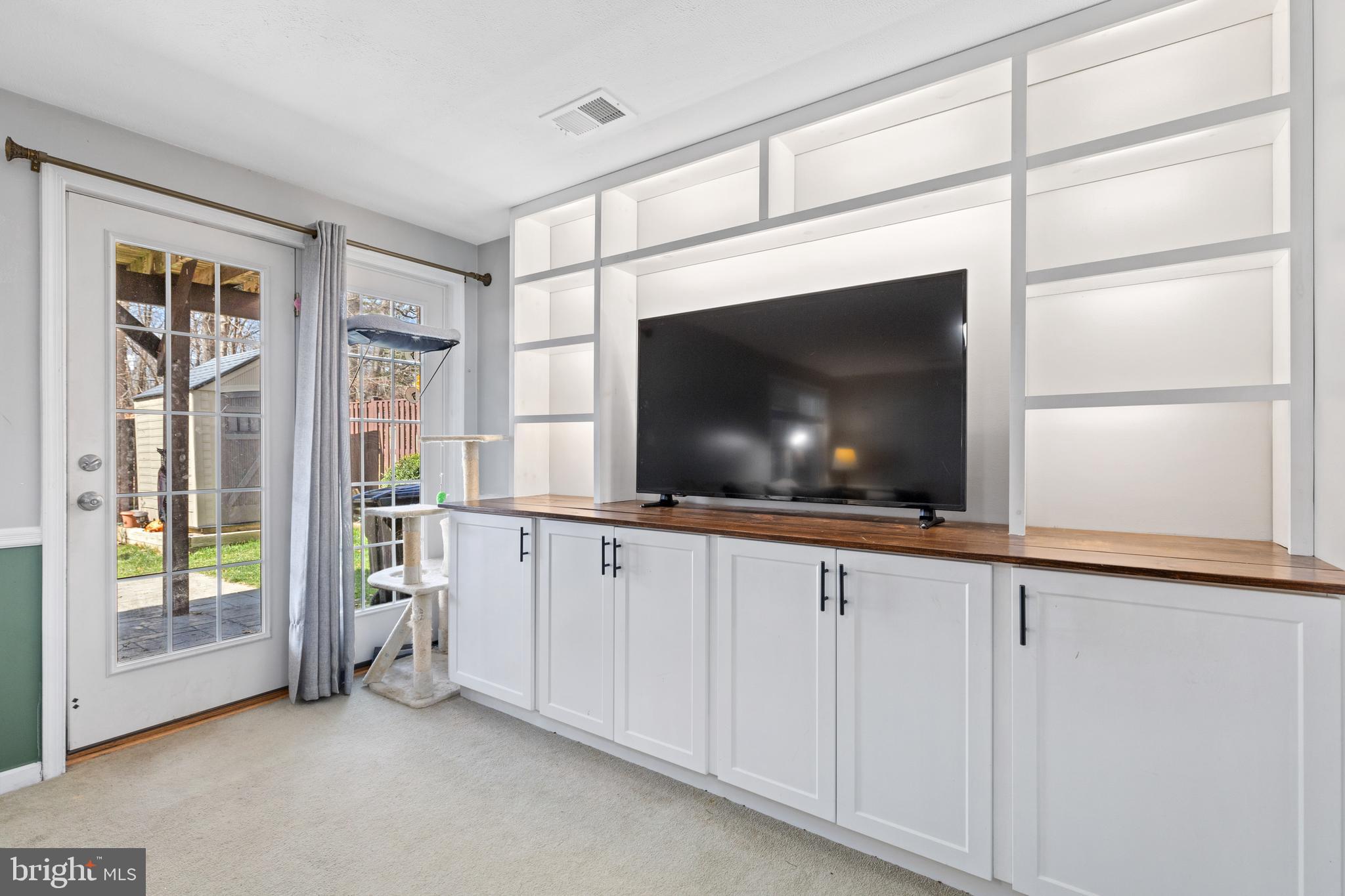 SHADOWBROOK - Residential