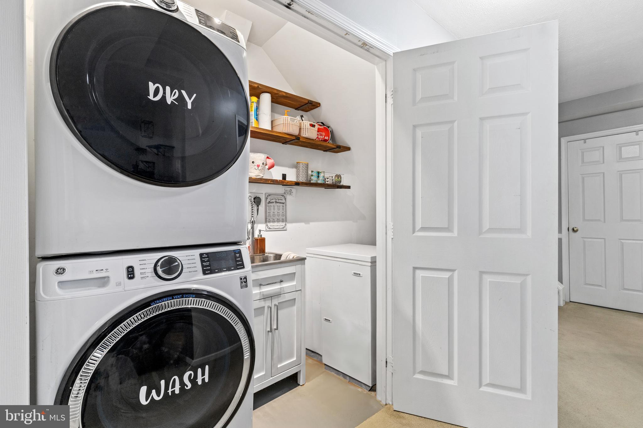 SHADOWBROOK - Residential