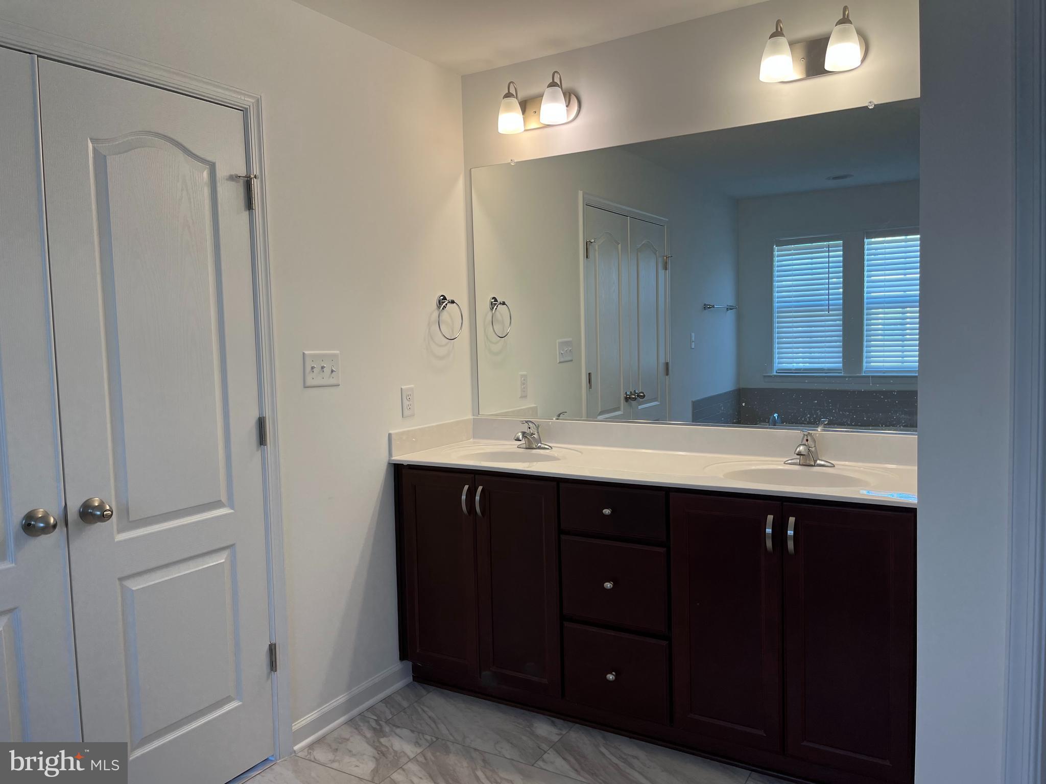 MARTINSBURG STATION - Residential Lease