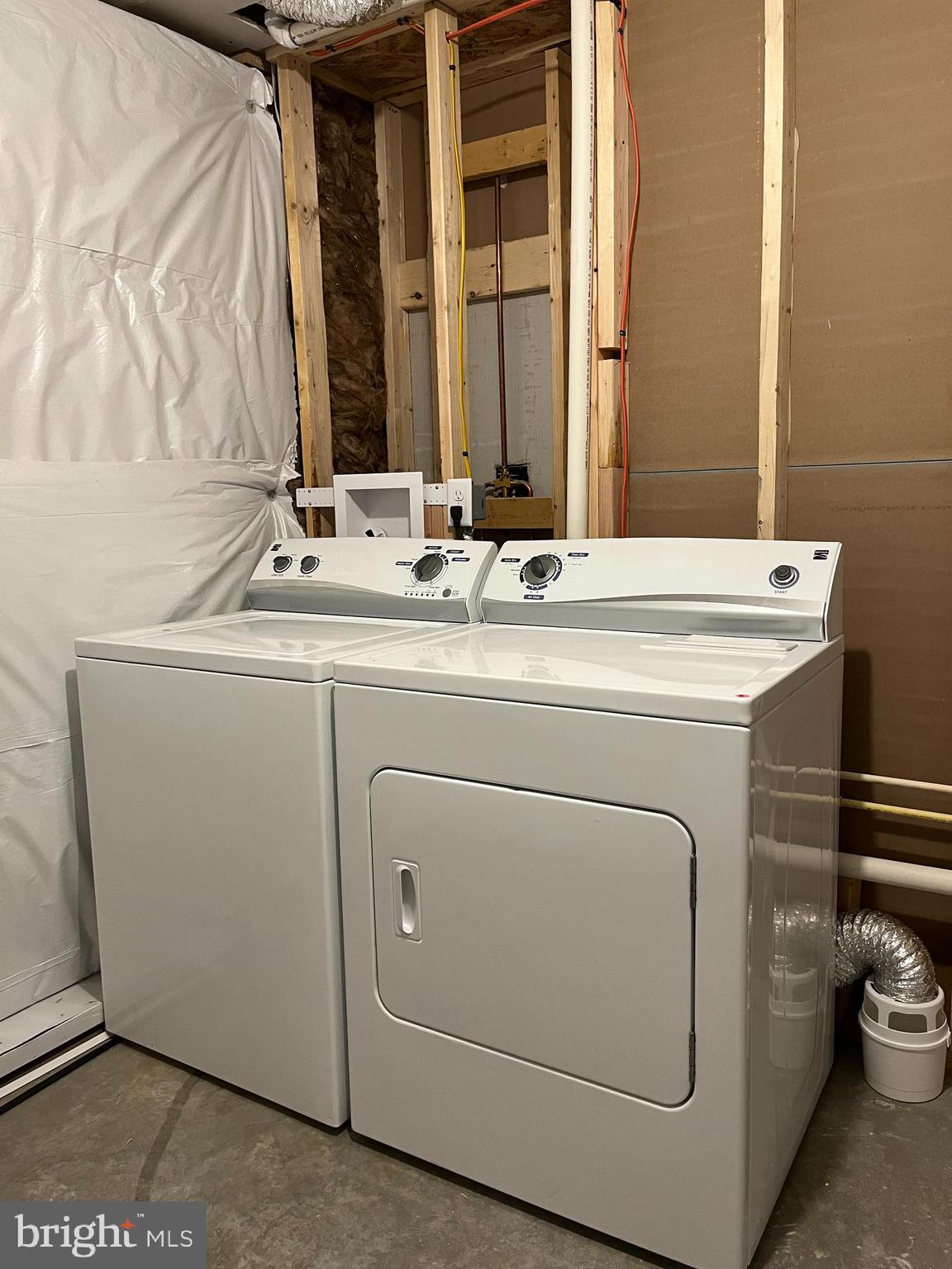 MARTINSBURG STATION - Residential Lease