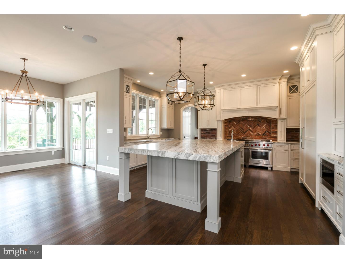 WHITEGATE - Residential