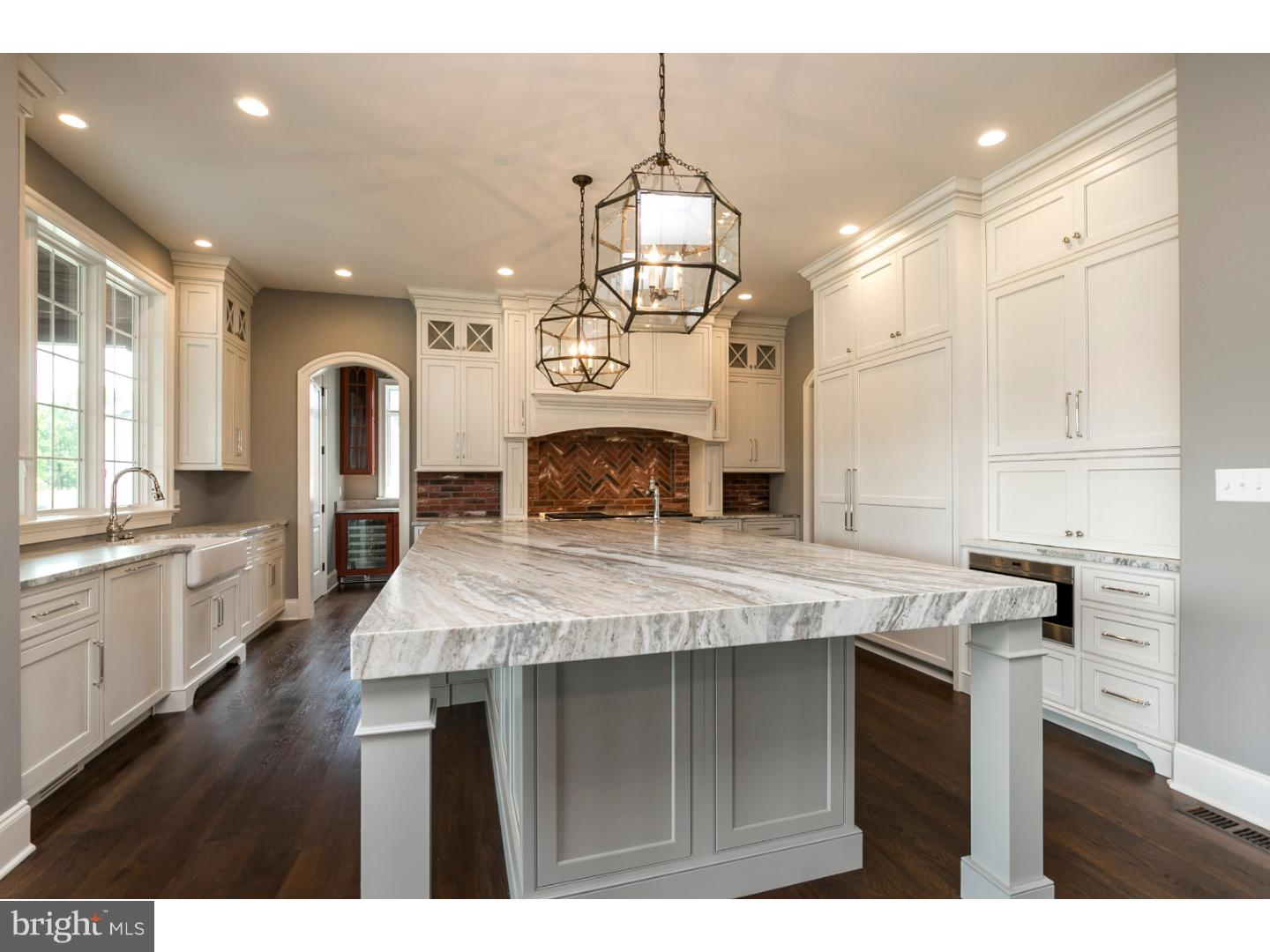 WHITEGATE - Residential