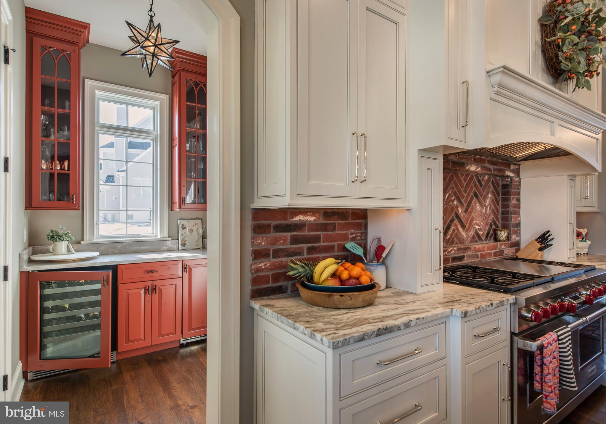 WHITEGATE - Residential